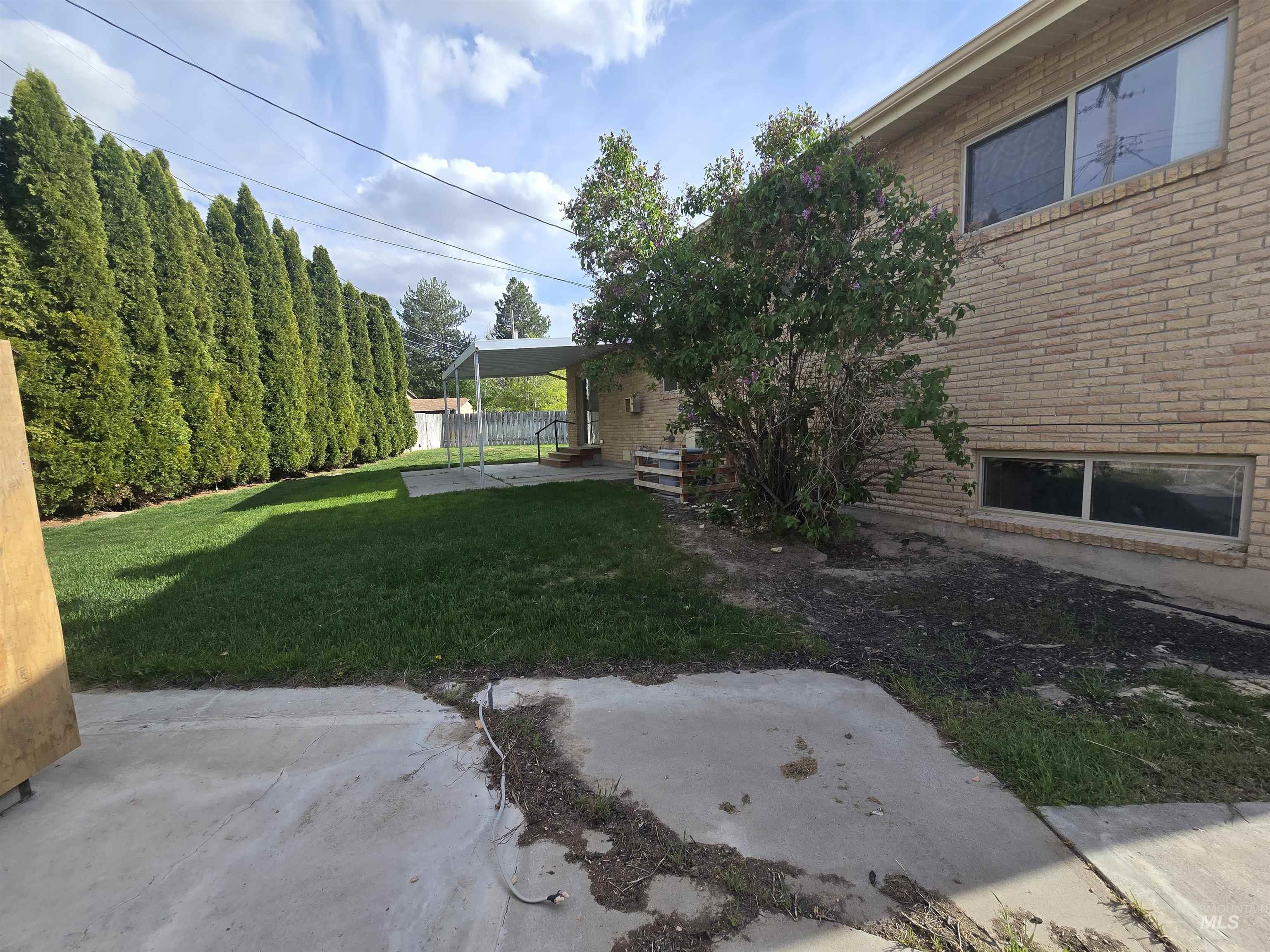 2863 Berkeley Dr. Property Photo 23