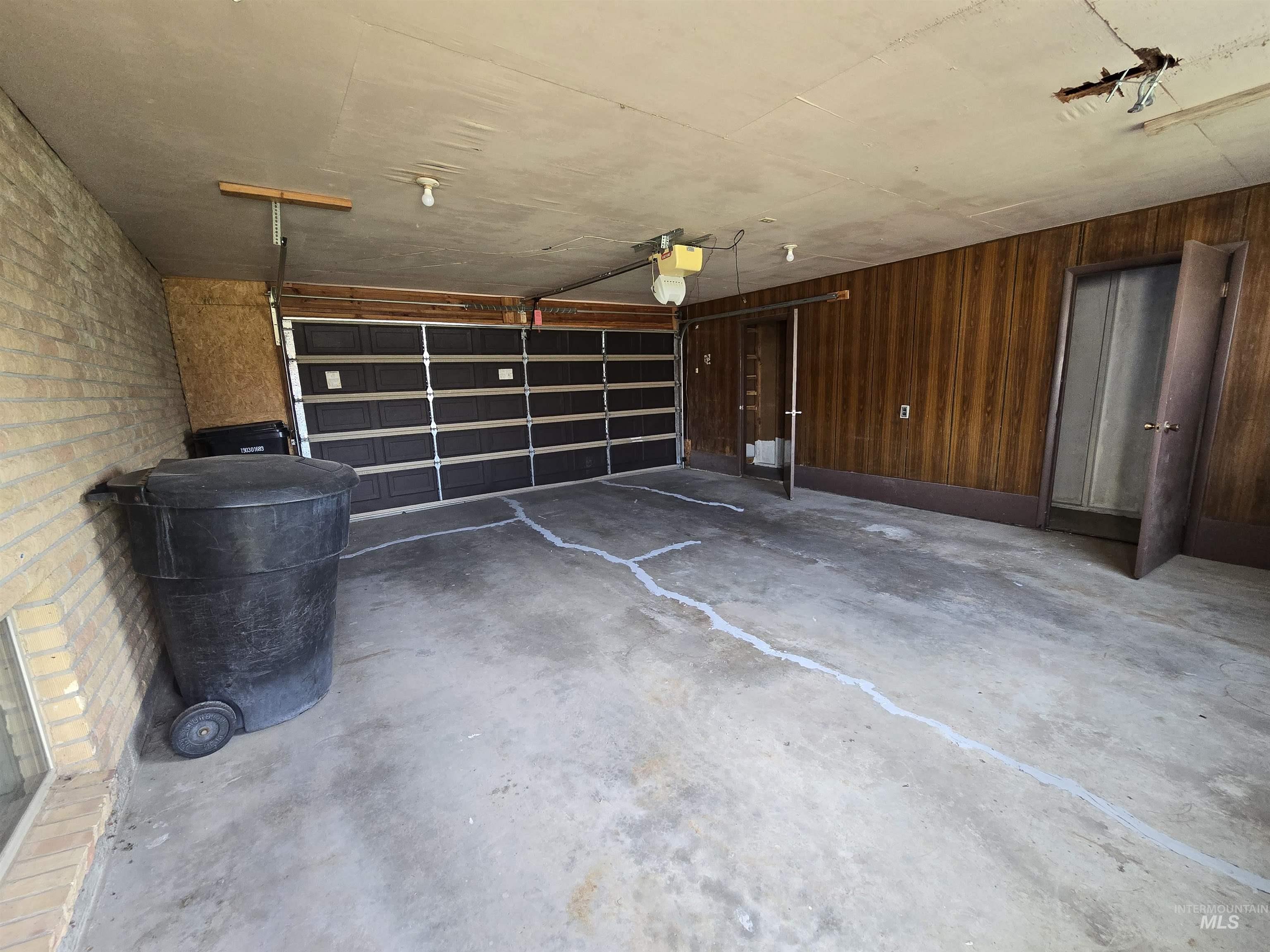 2863 Berkeley Dr. Property Photo 28