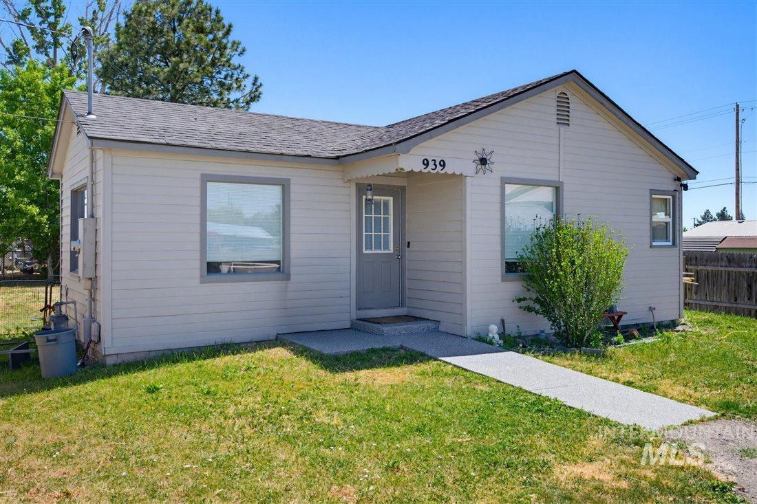 939 W Owyhee St Property Photo 2