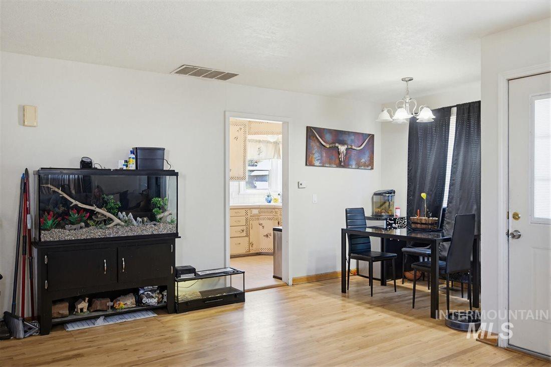 939 W Owyhee St Property Photo 18