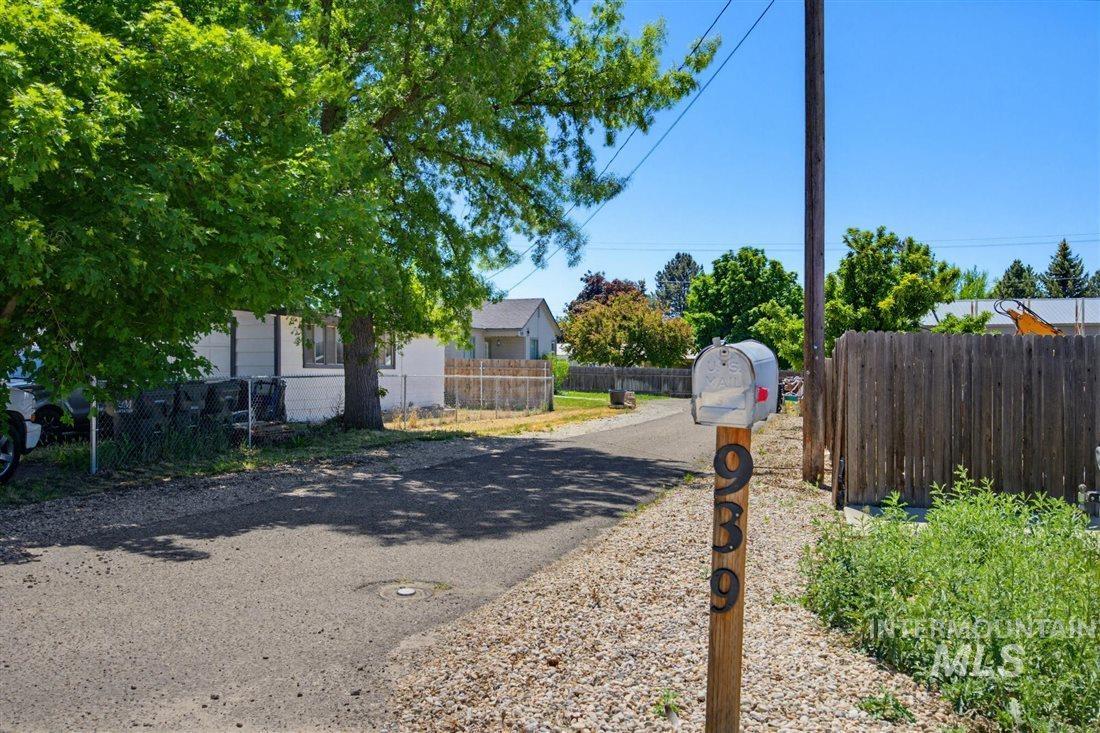 939 W Owyhee St Property Photo 22