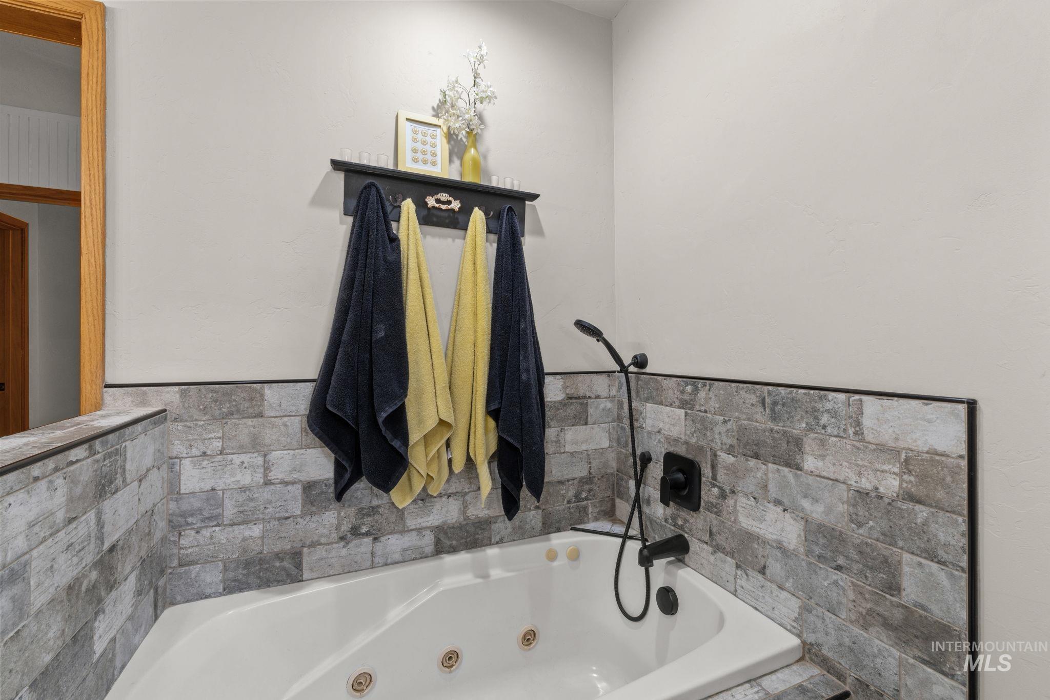 1750 E 4550 N Property Photo 32