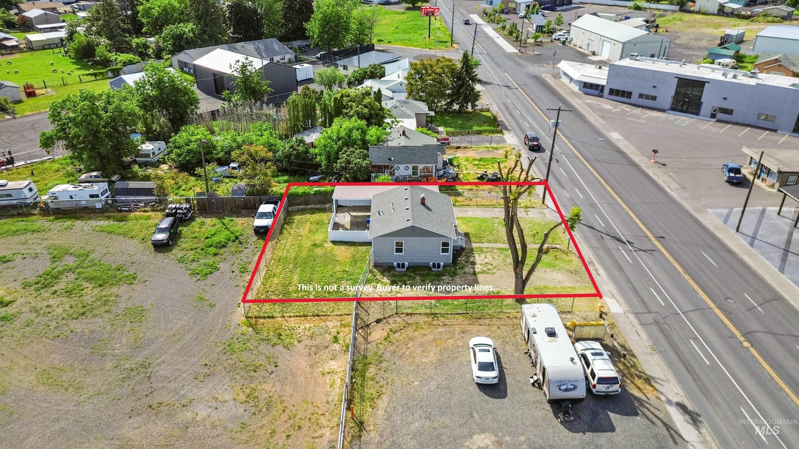 619 Thain Road Property Photo 3