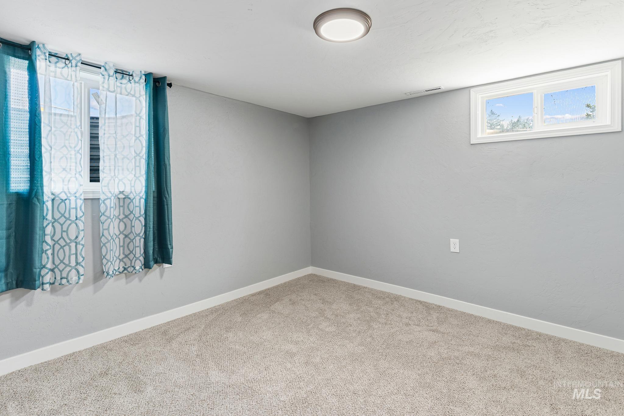 619 Thain Road Property Photo 26