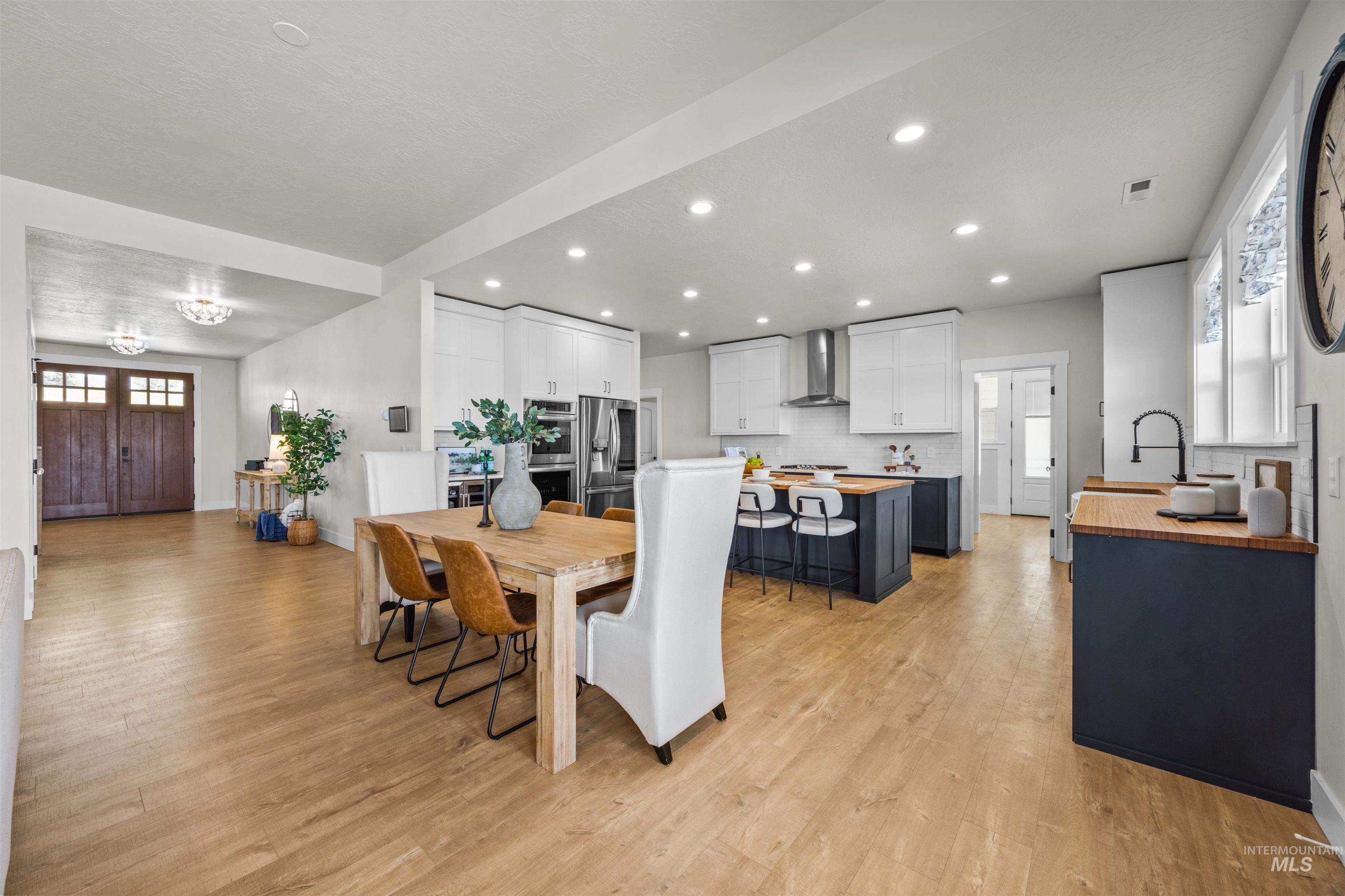 9853 Salmon Ridge Pl Property Photo 10