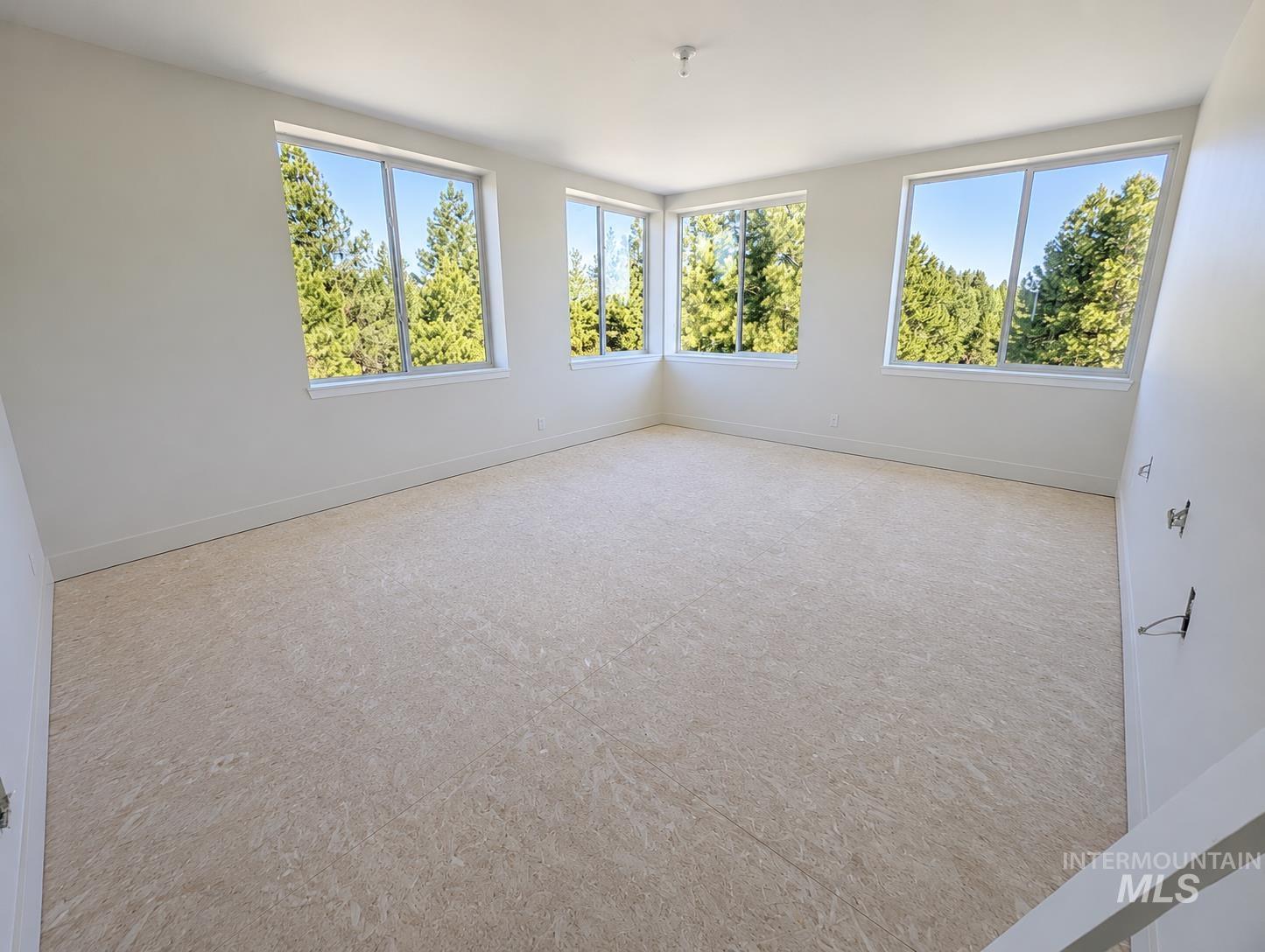 222 Buckcamp Lane Property Photo 5