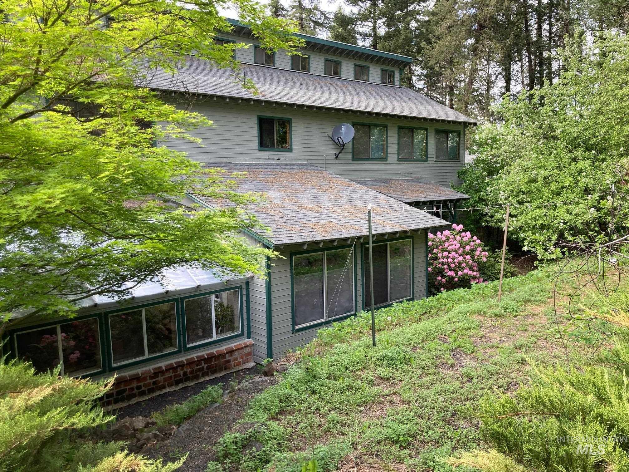 266 Falcon Ridge Rd Property Photo 6