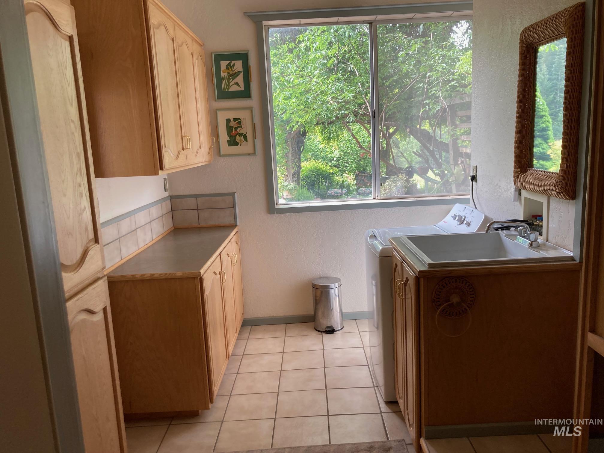 266 Falcon Ridge Rd Property Photo 24