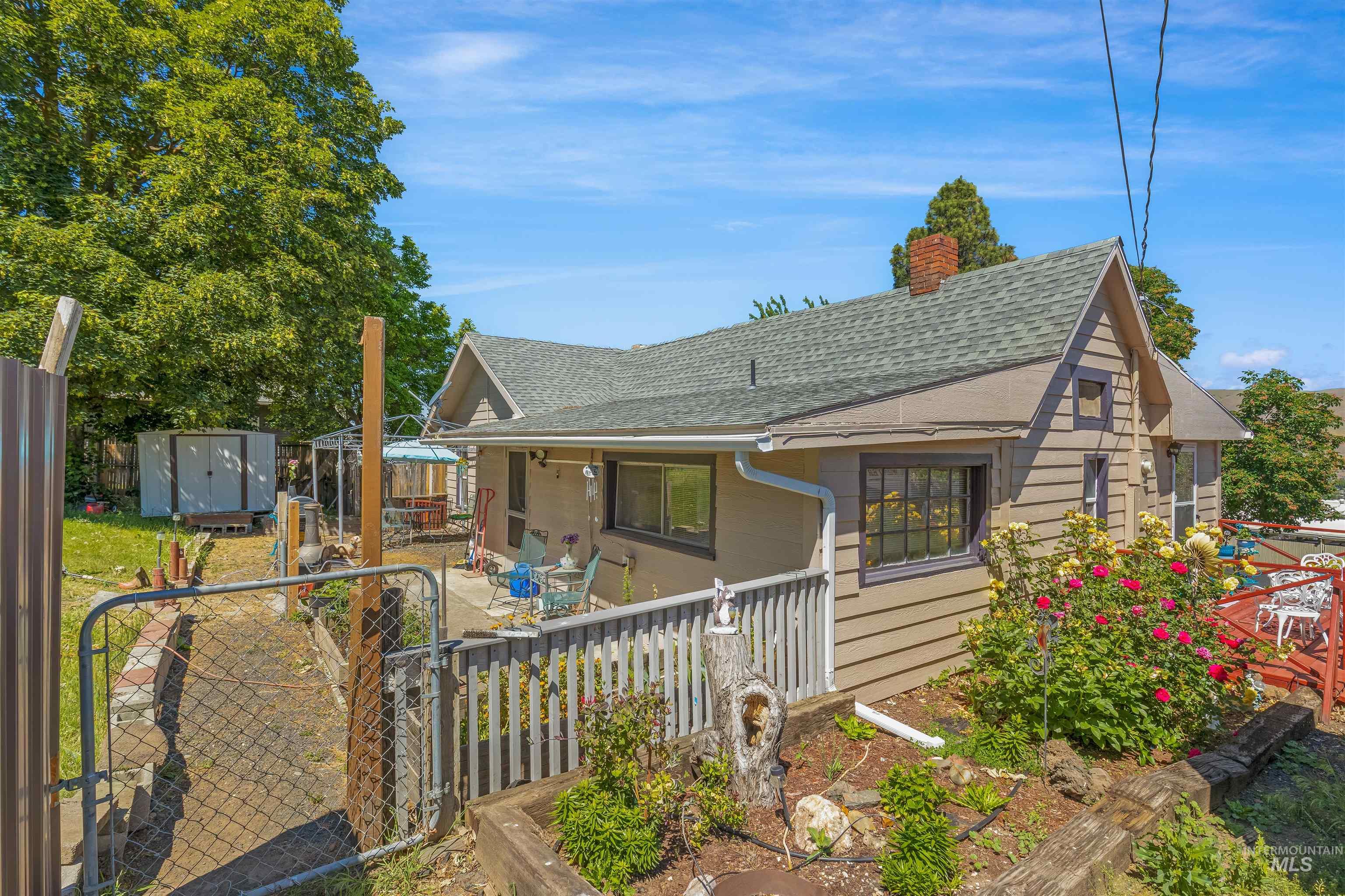 238 Hillcrest Road Property Photo 4