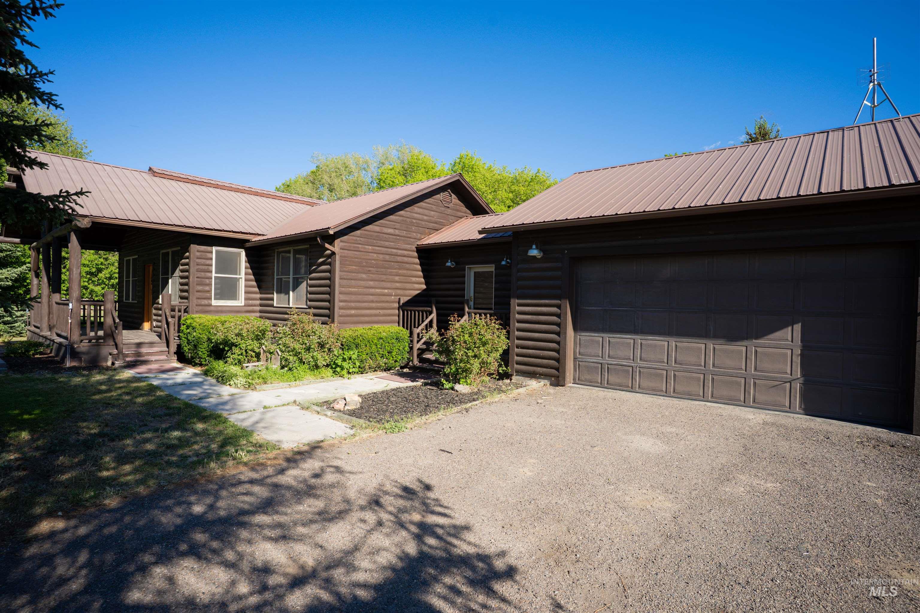201 N Grape St. Property Photo 5