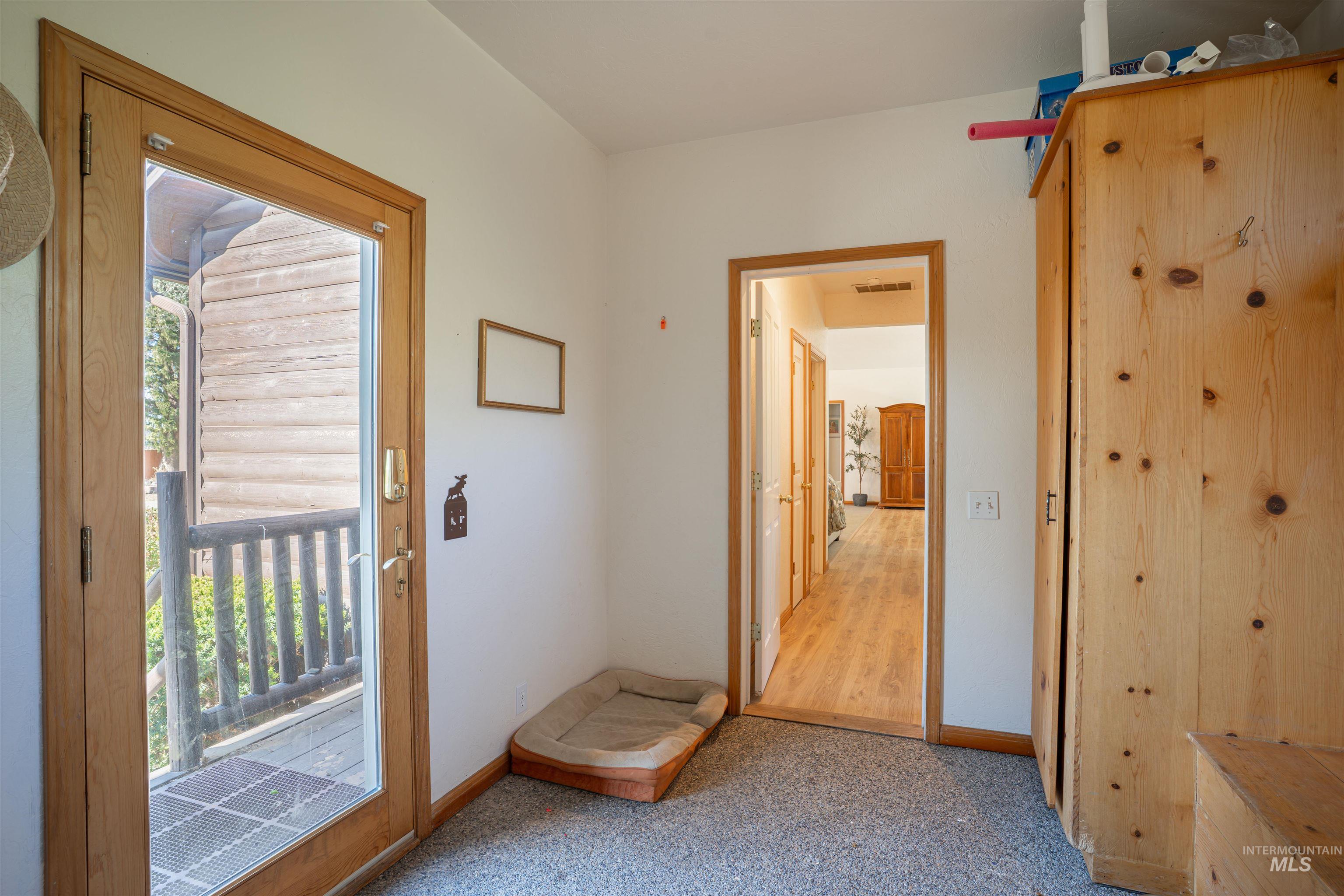 201 N Grape St. Property Photo 18