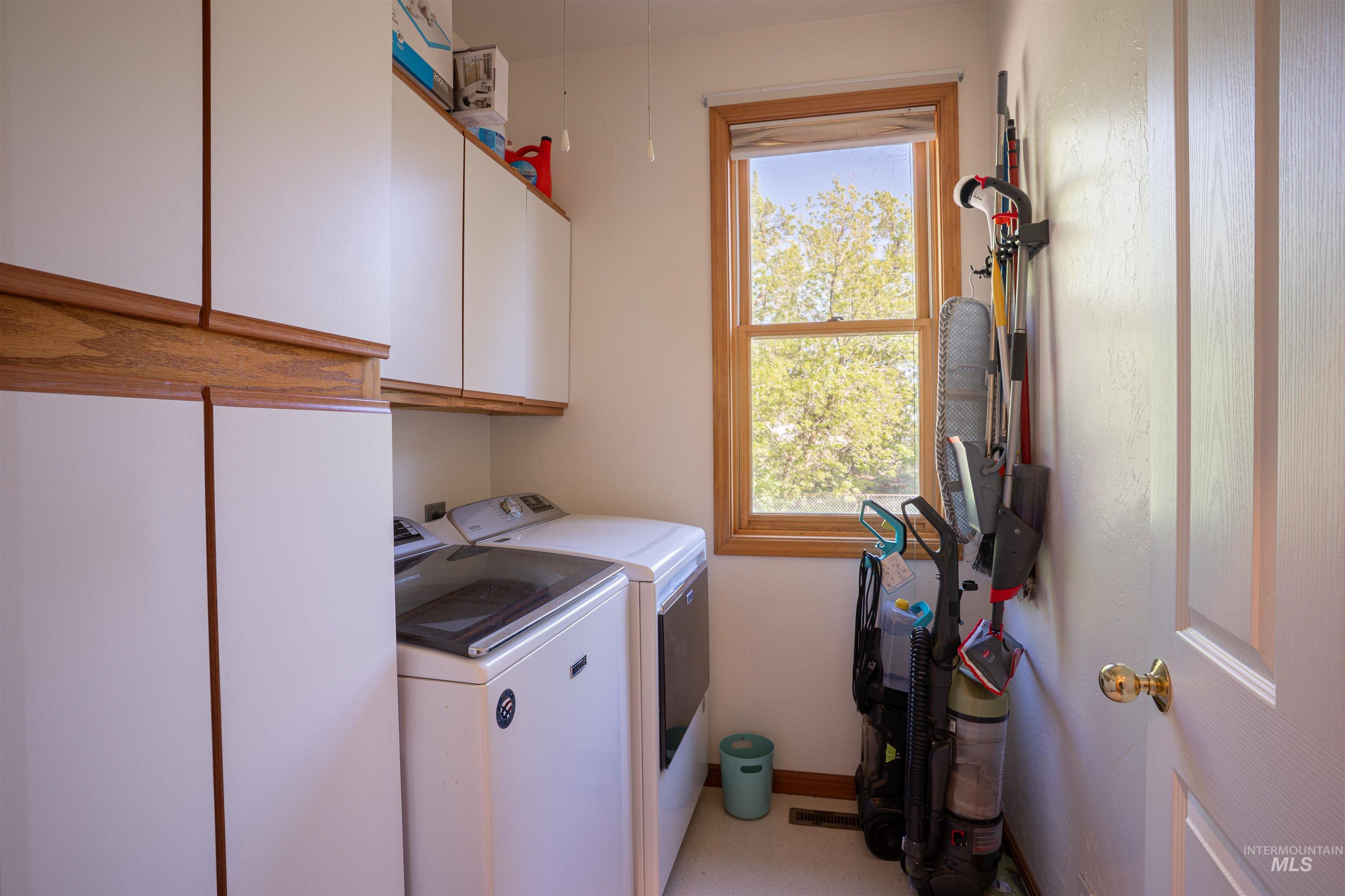 201 N Grape St. Property Photo 22