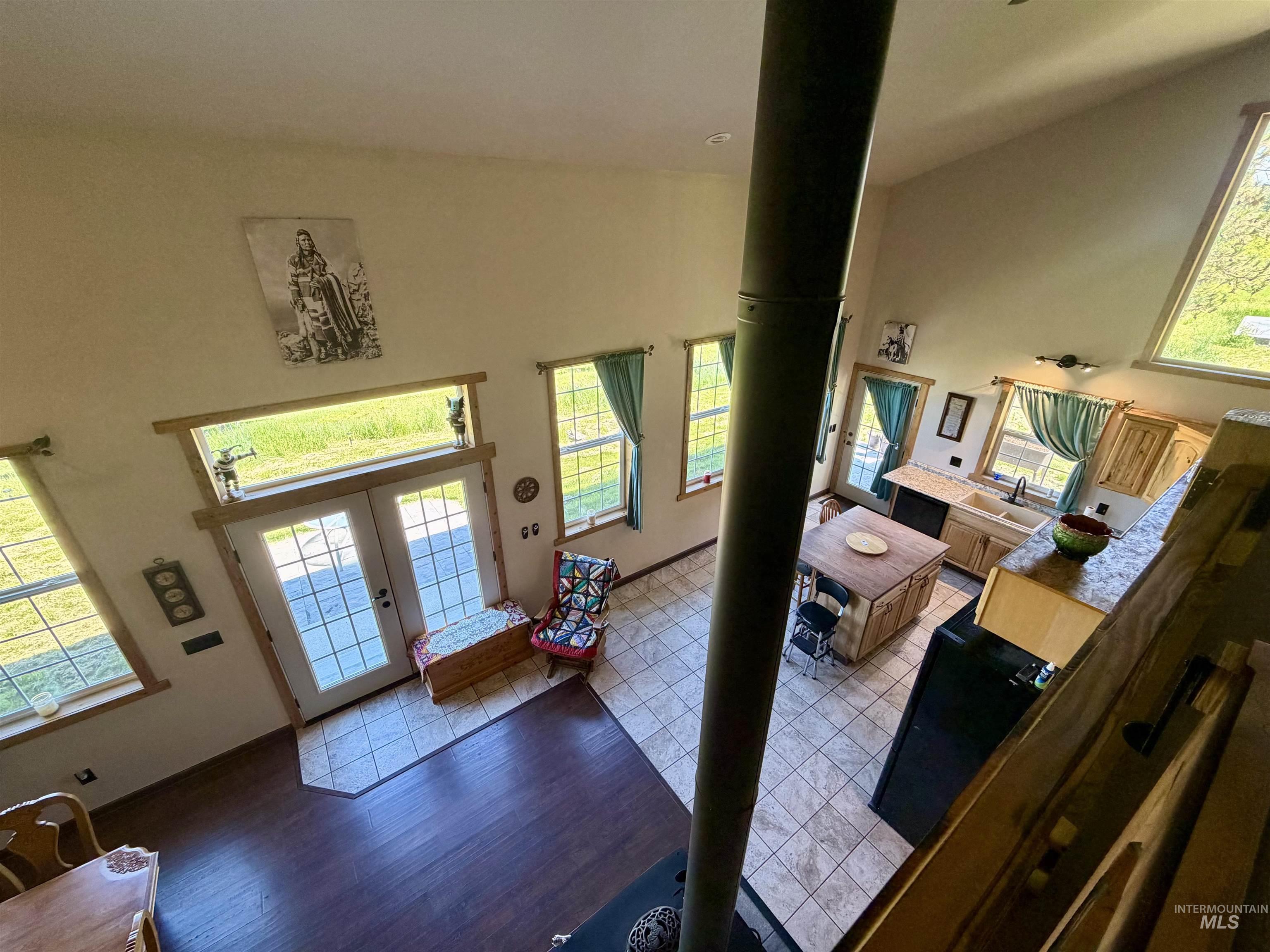 2284 Hill Street Property Photo 19