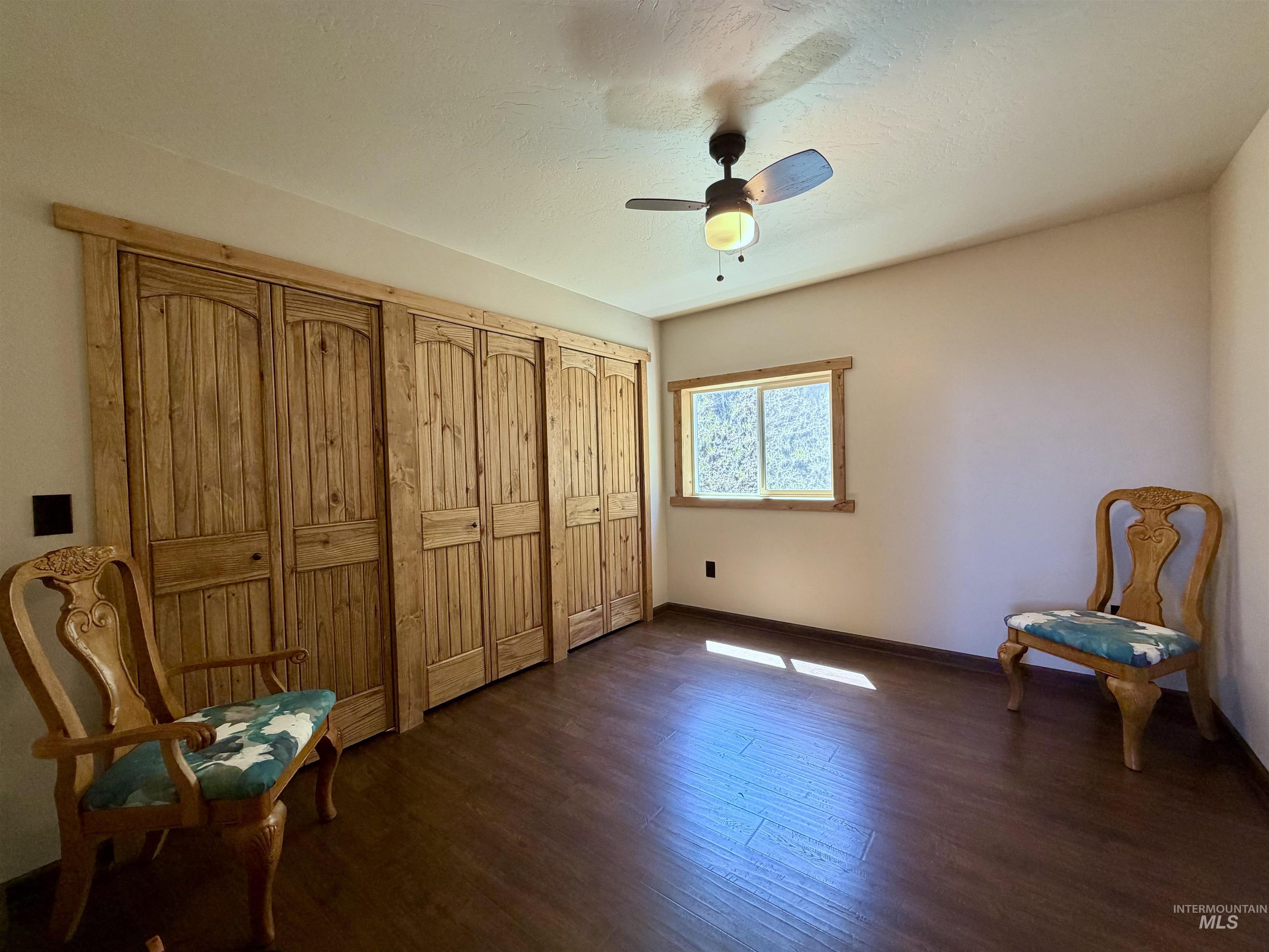 2284 Hill Street Property Photo 21