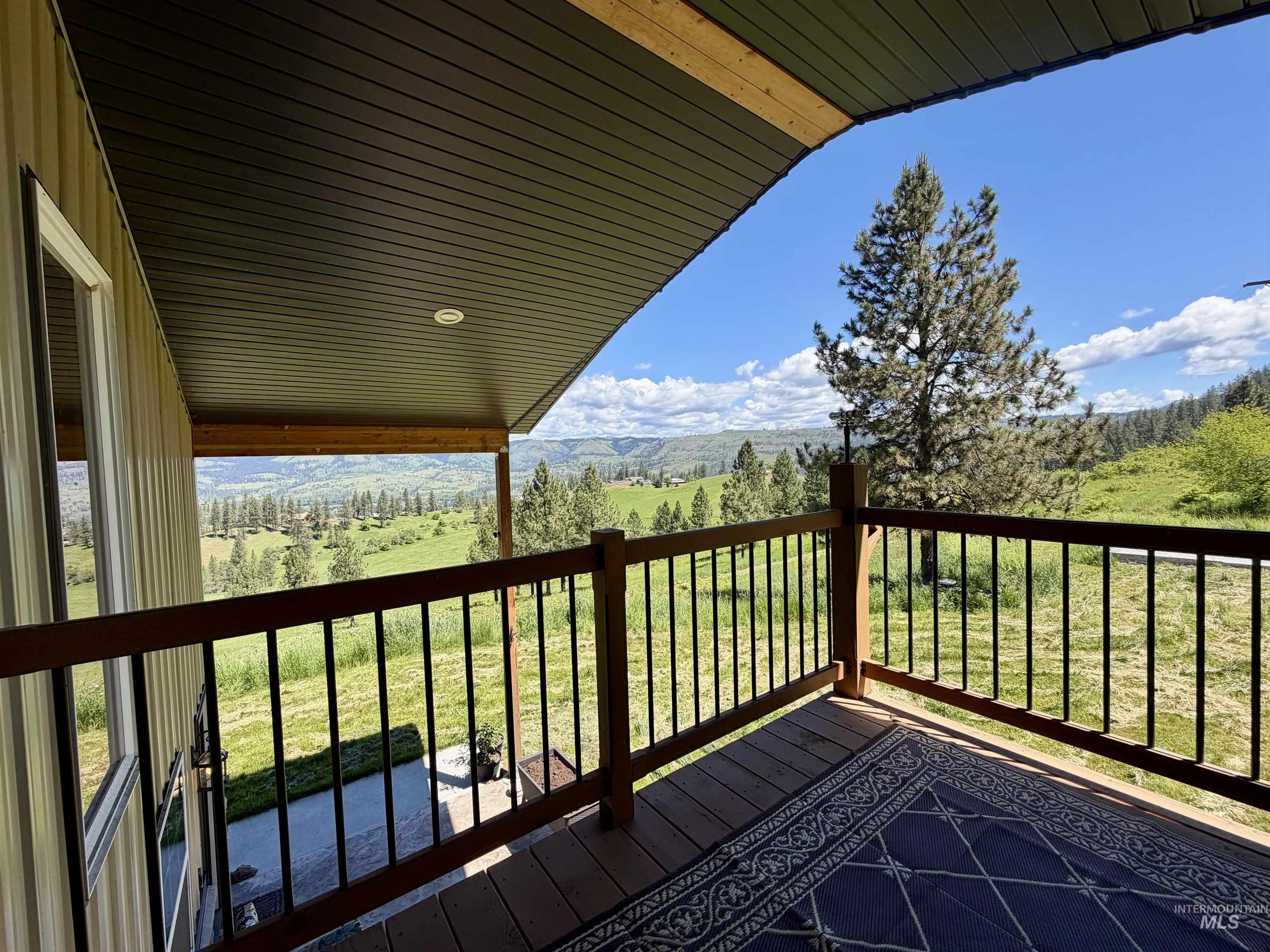 2284 Hill Street Property Photo 35