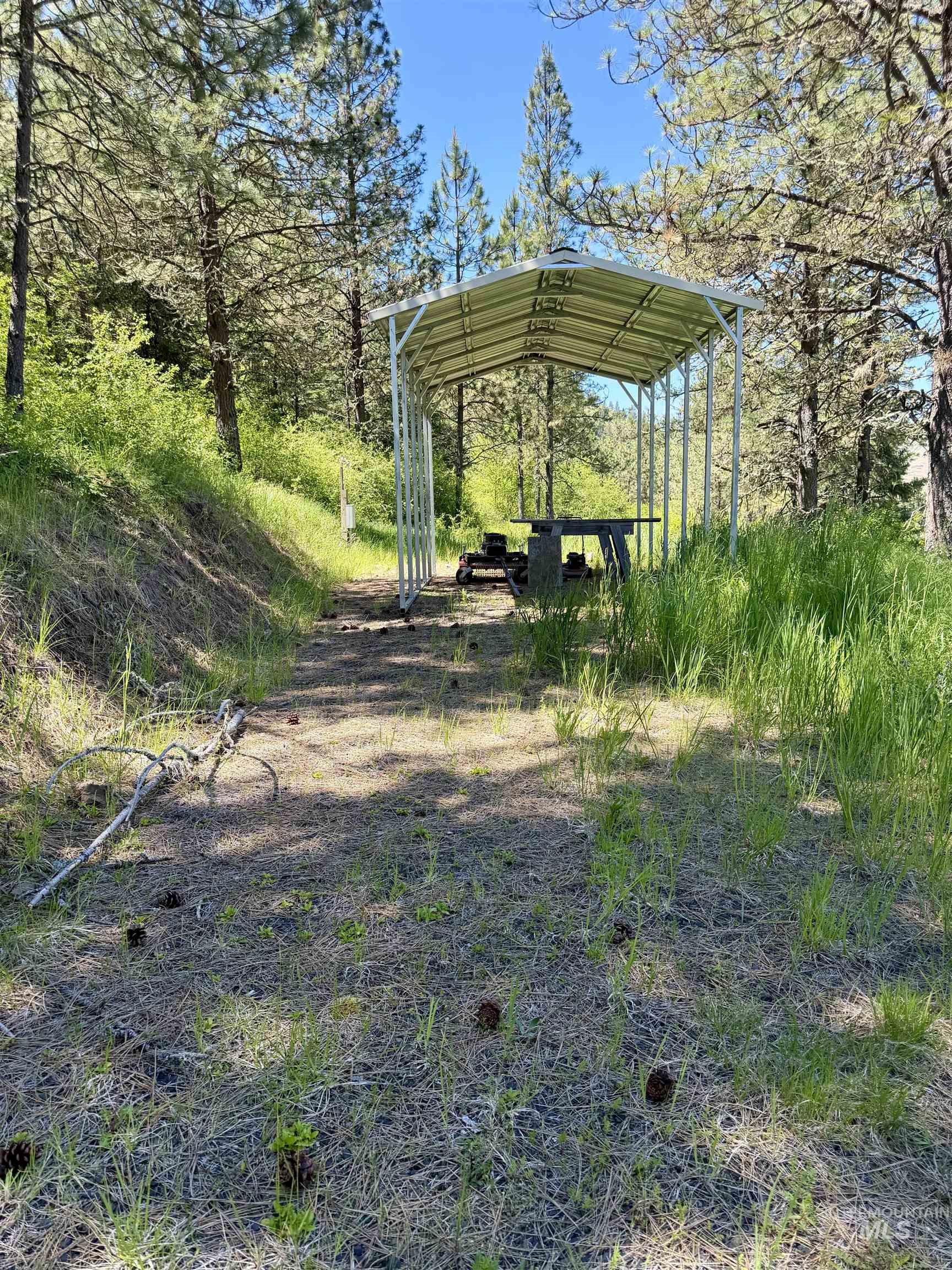 2284 Hill Street Property Photo 40