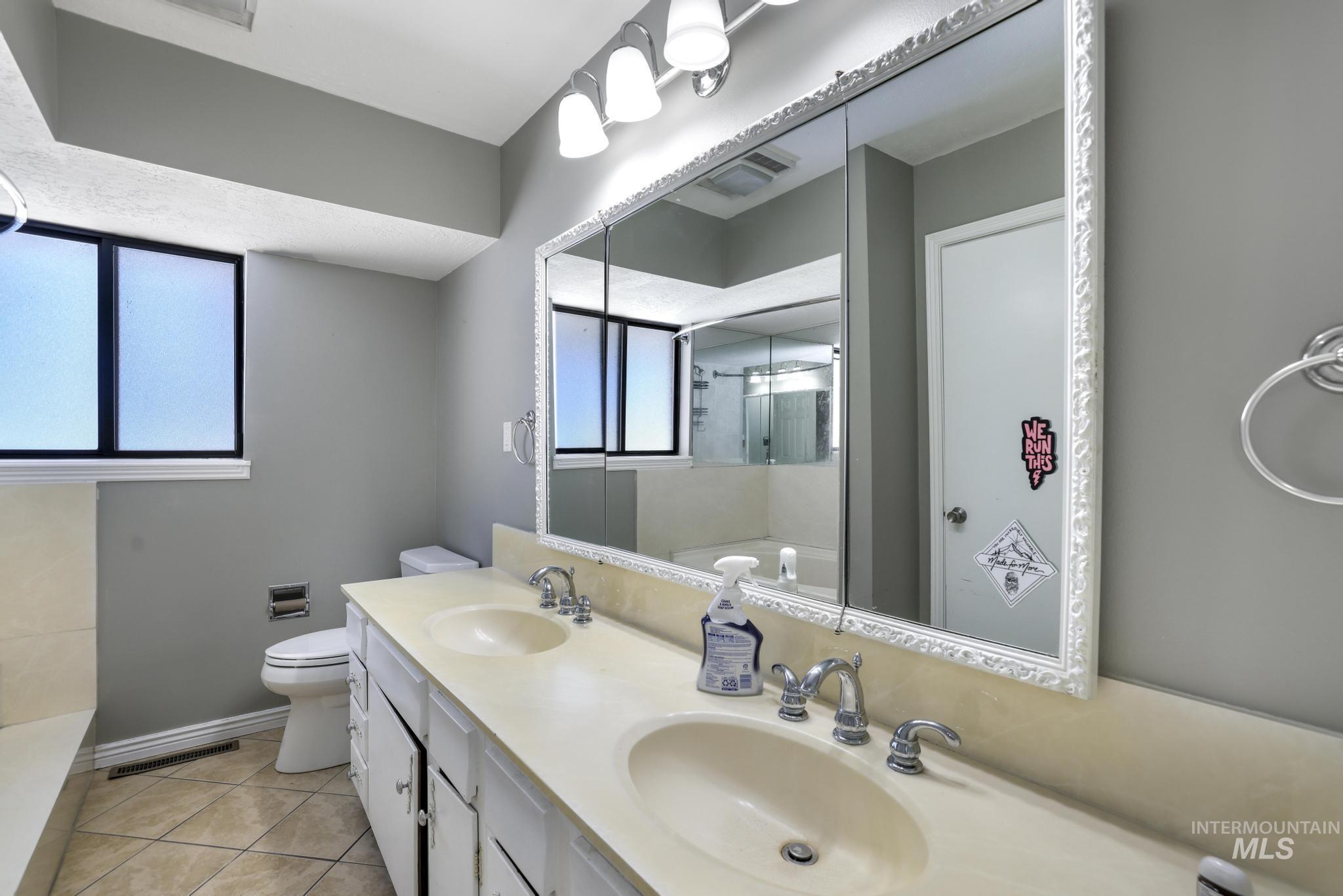 1228 Evergreen Dr Property Photo 8