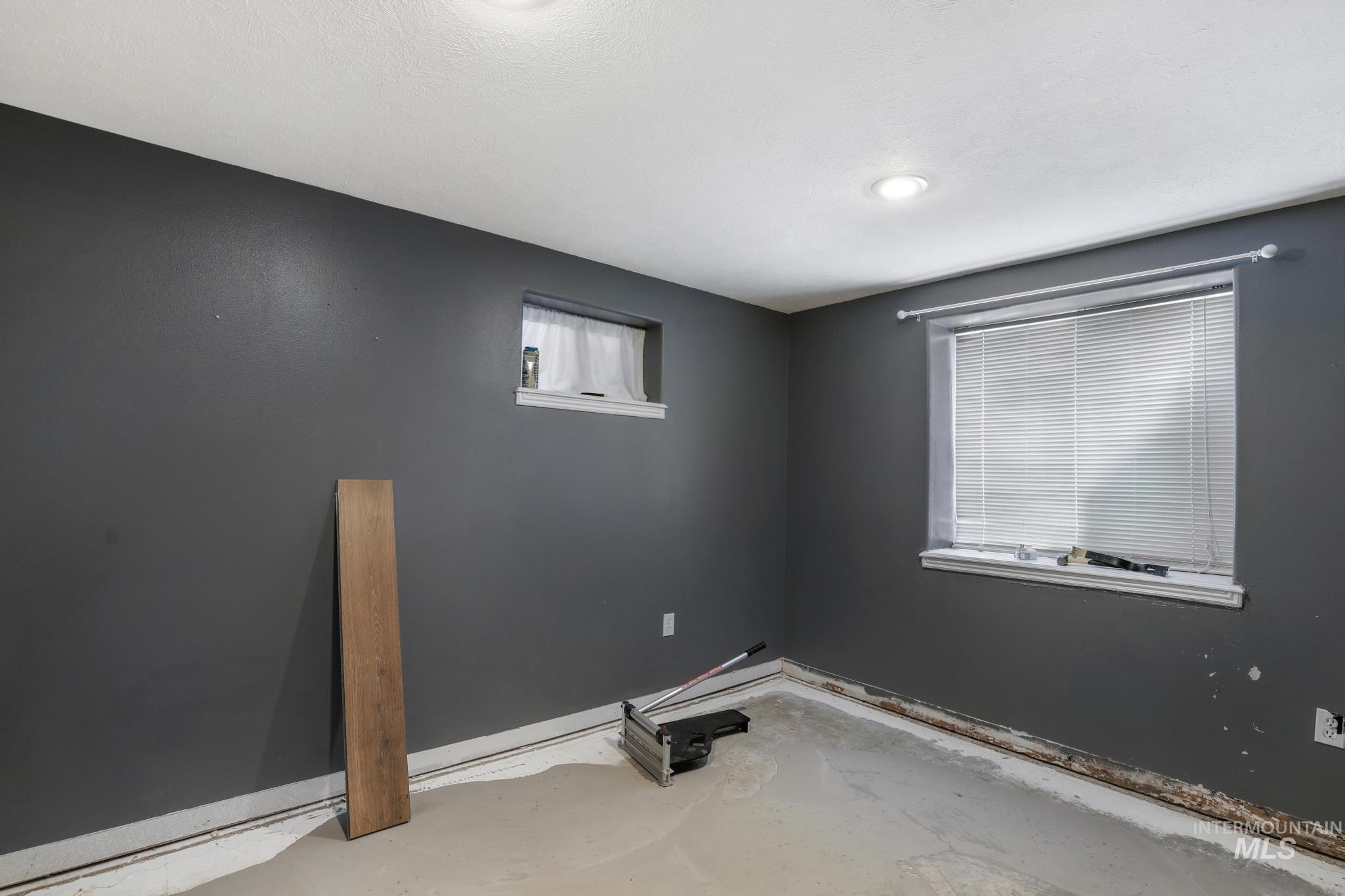 1228 Evergreen Dr Property Photo 15
