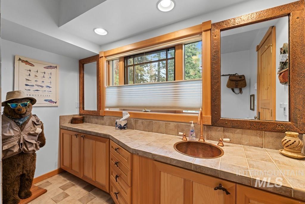 3670 Warren Wagon Road Property Photo 27