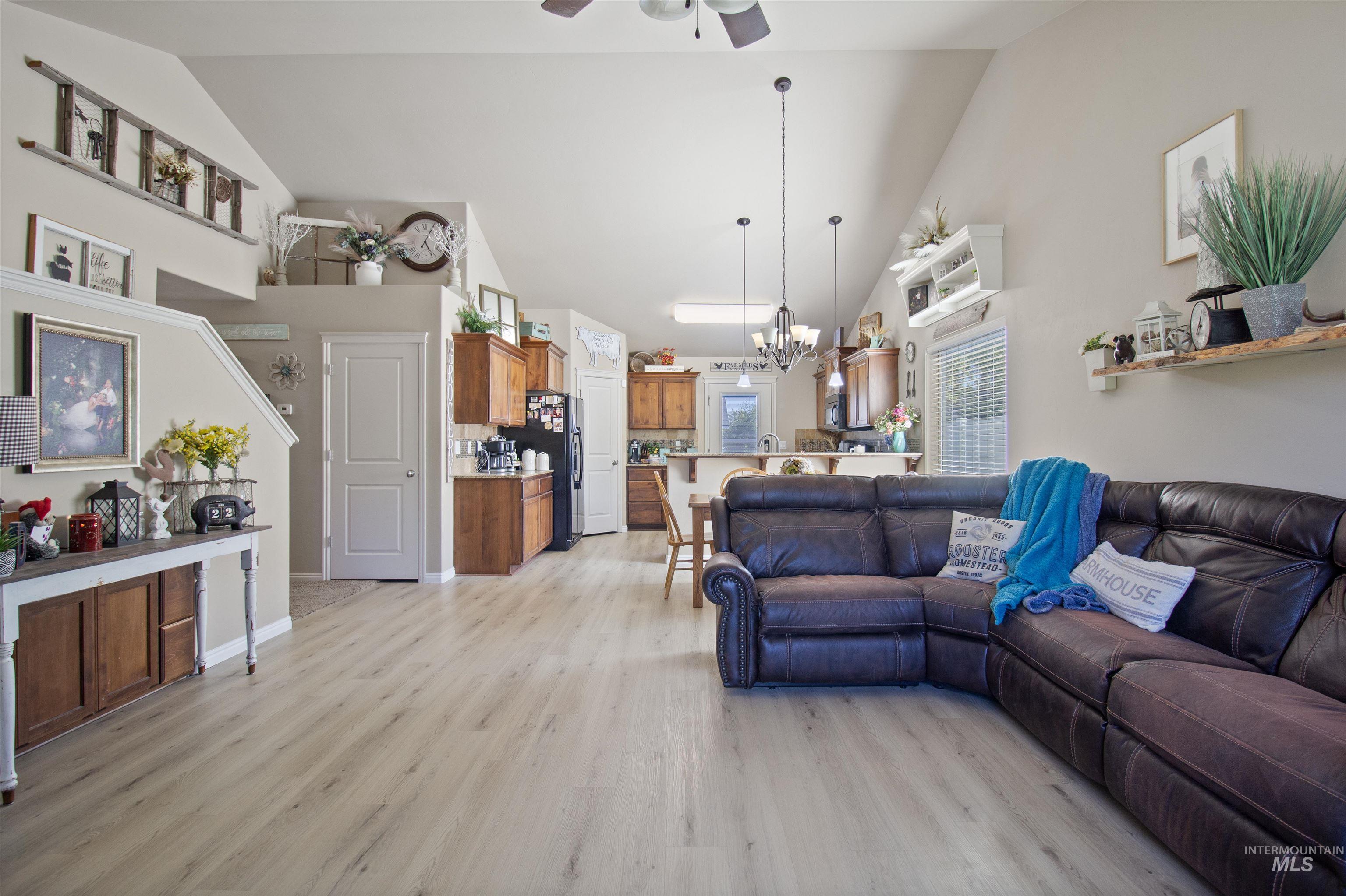 1068 Terra Ave Property Photo 1
