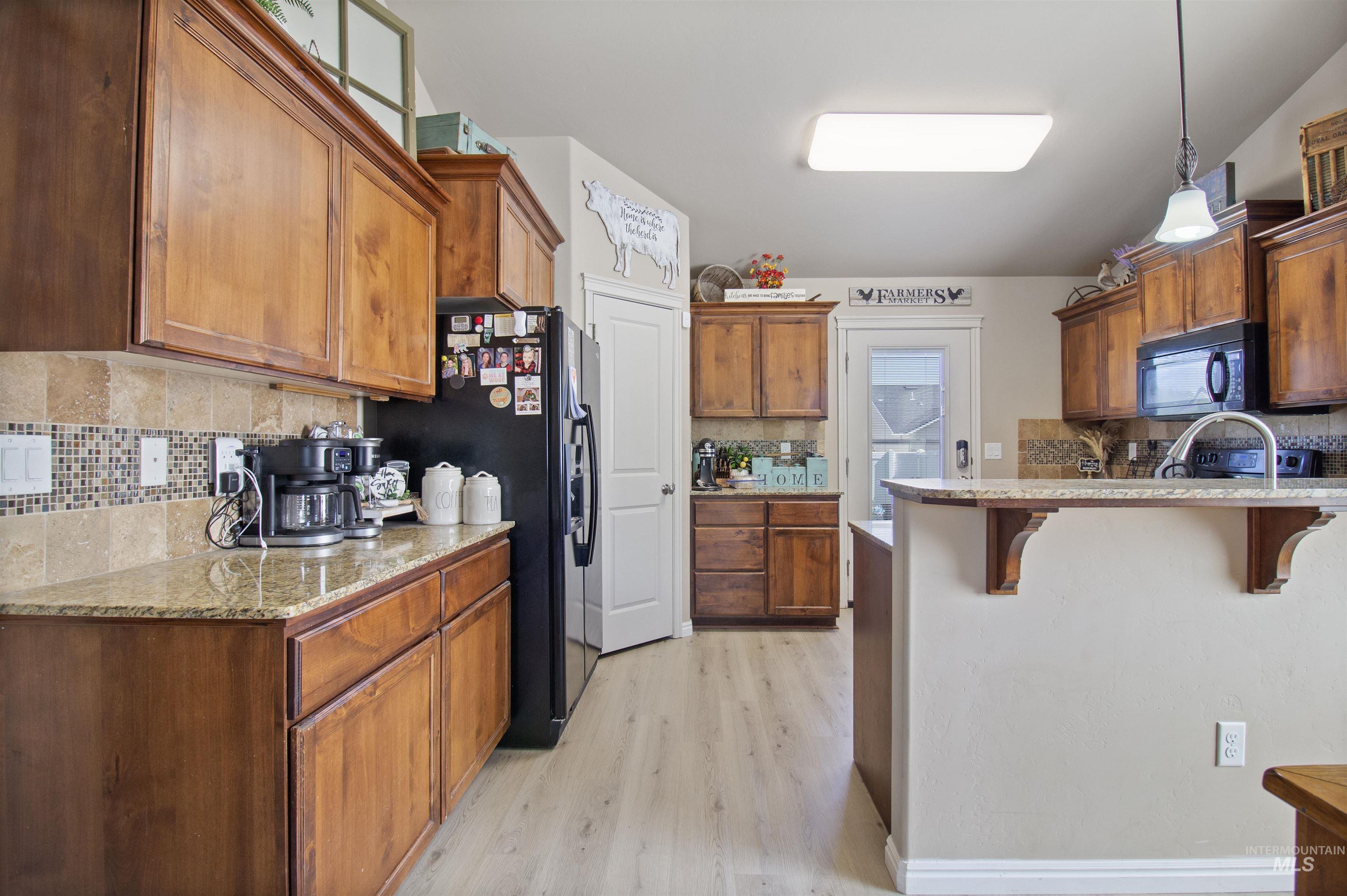 1068 Terra Ave Property Photo 5