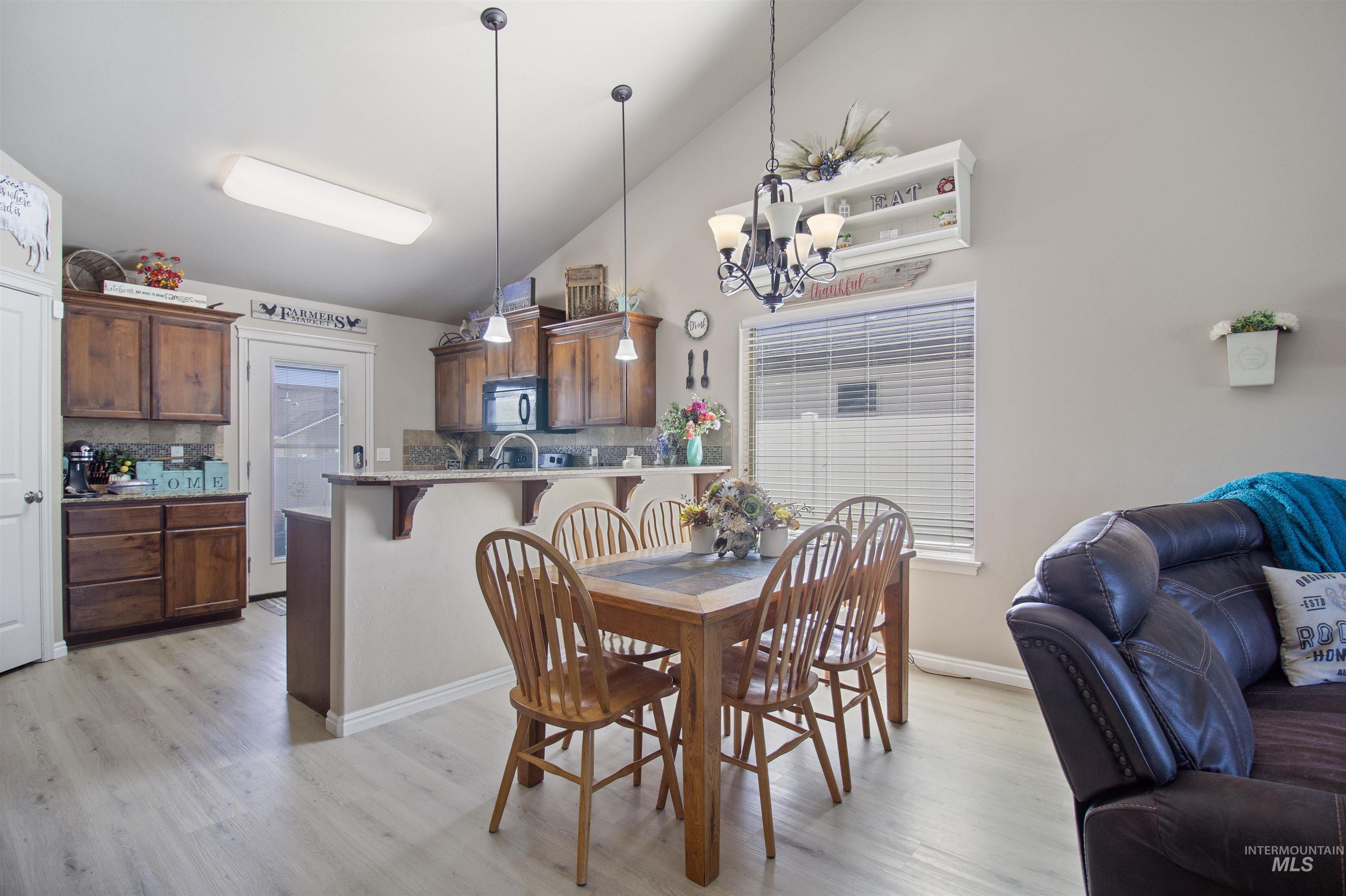 1068 Terra Ave Property Photo 7