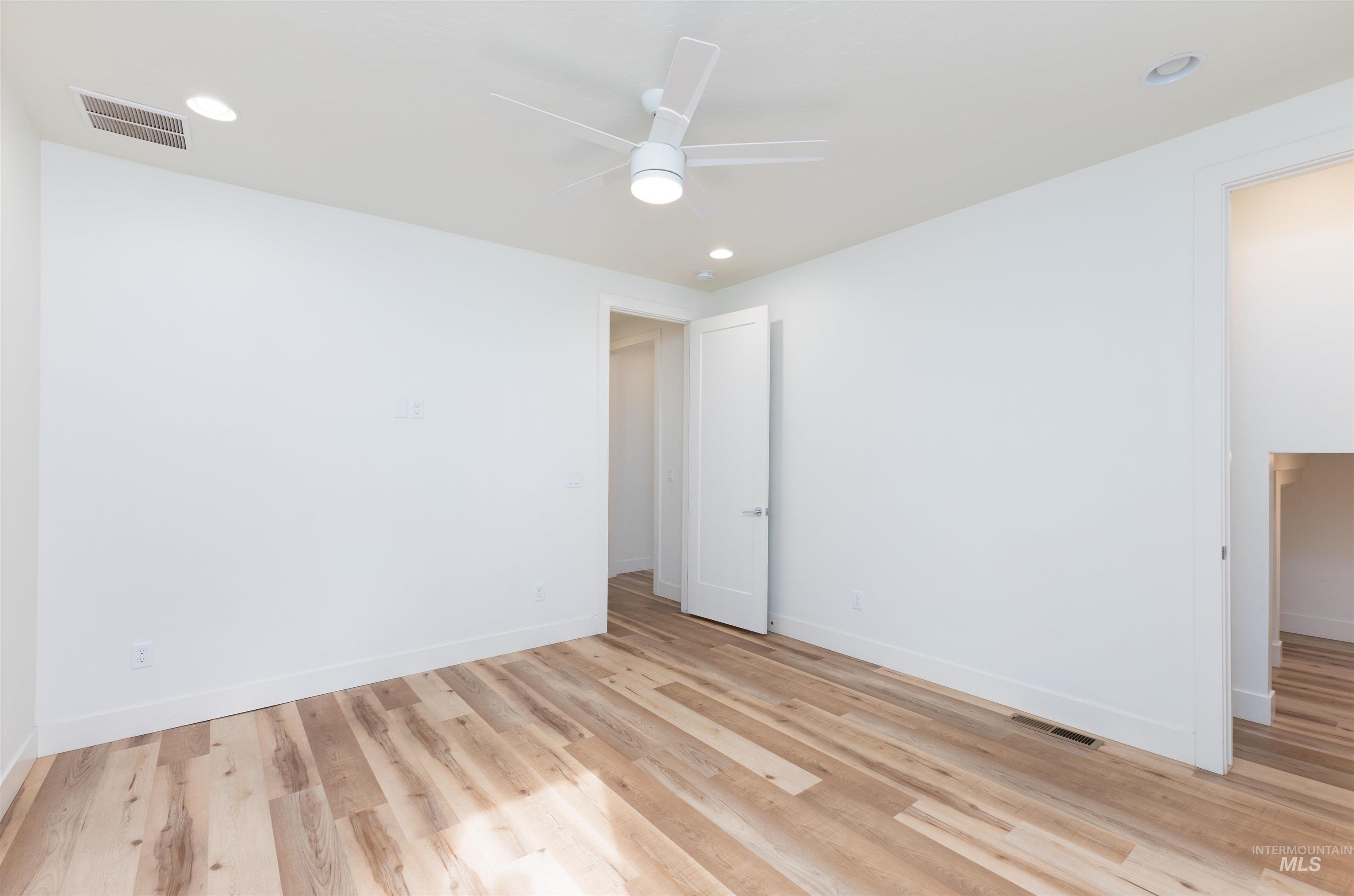191 S Fuji Avenue Property Photo 10