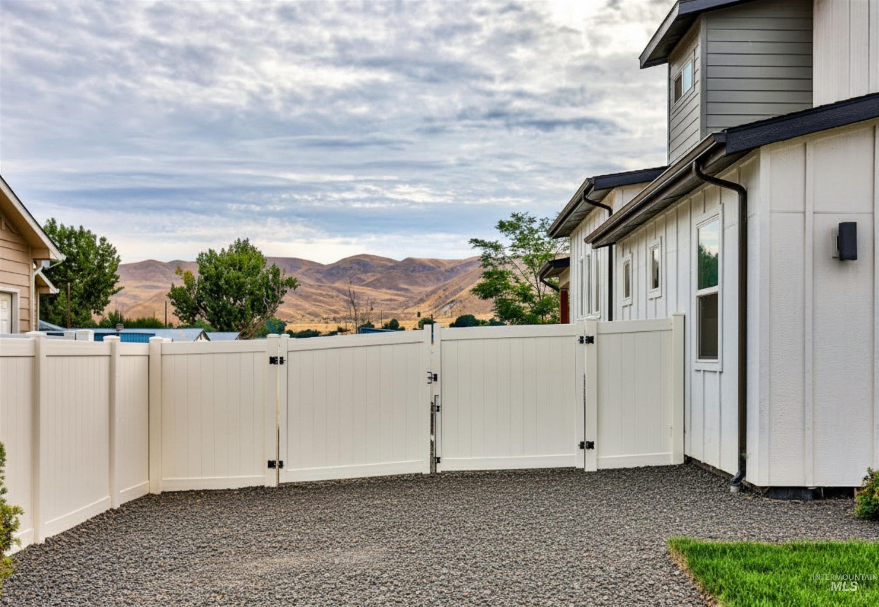 191 S Fuji Avenue Property Photo 28