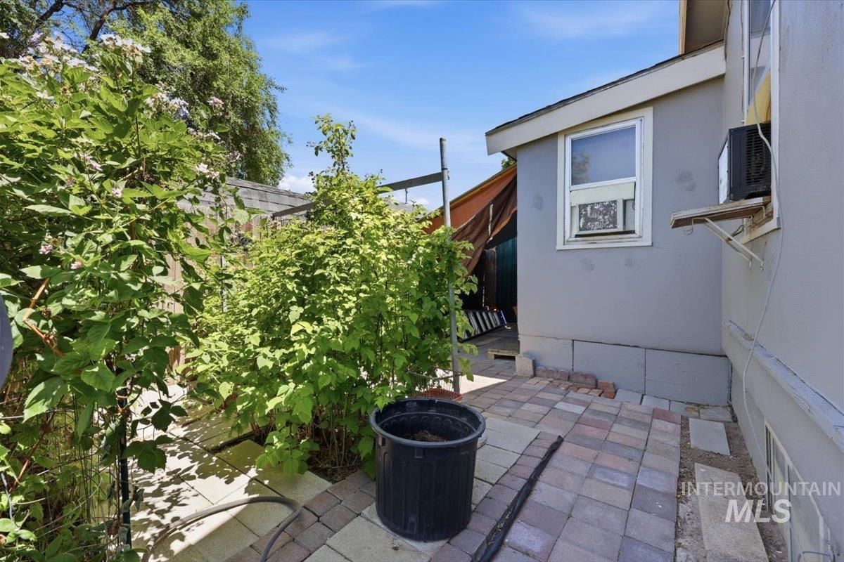 224 S Fern St Property Photo 27