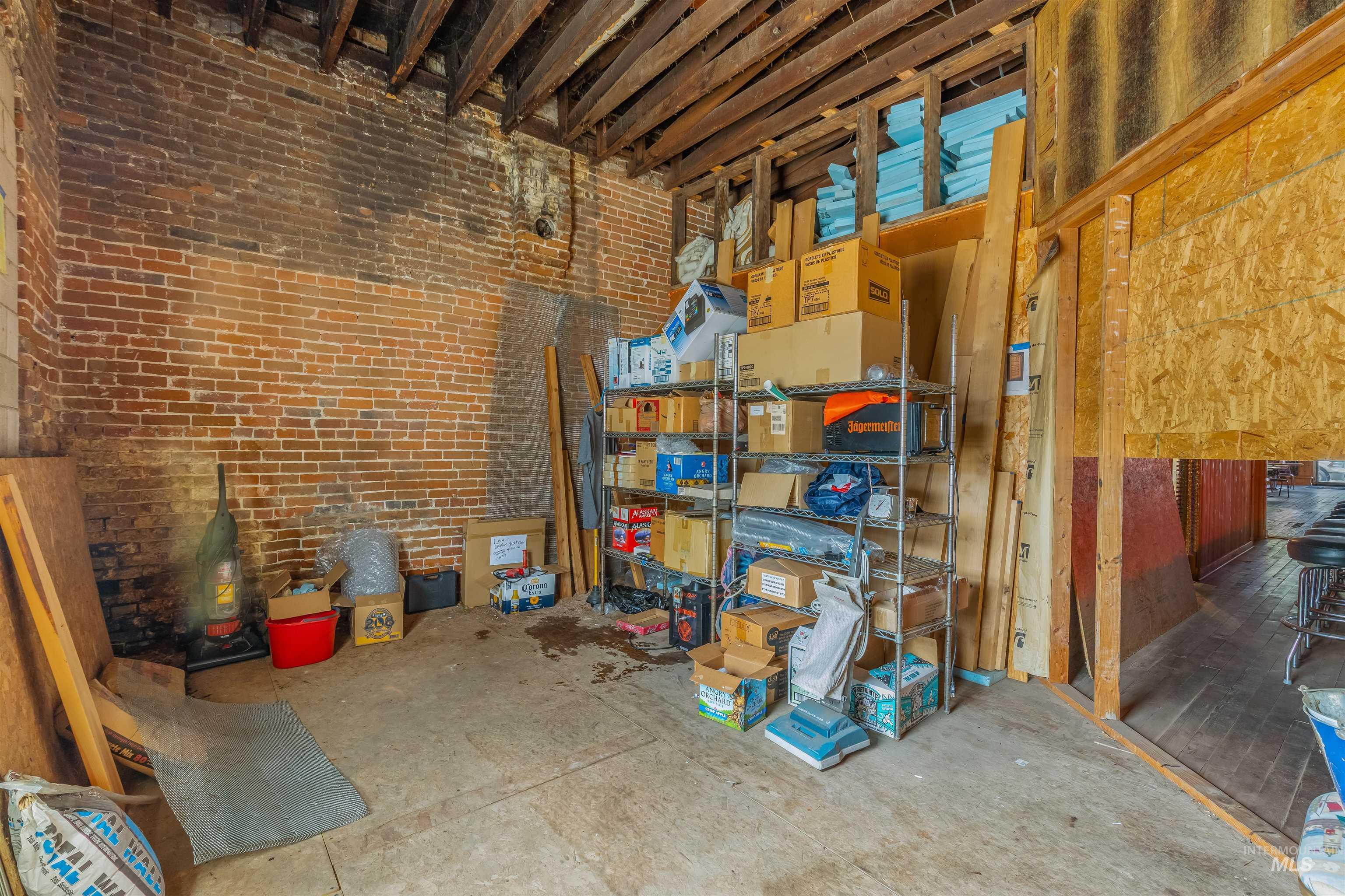 226 Johnson Ave Property Photo 12