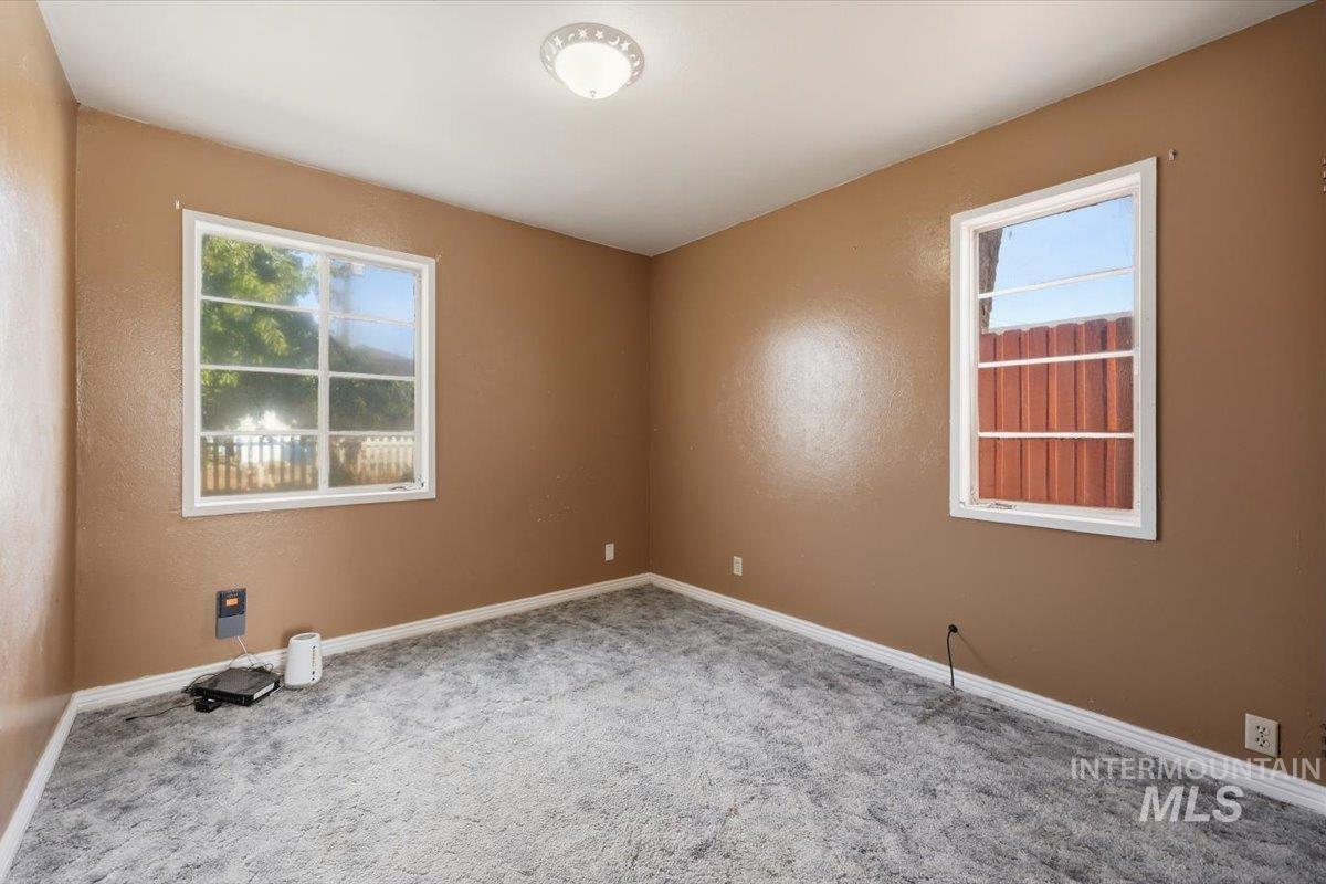 8 N Sunset St Property Photo 12