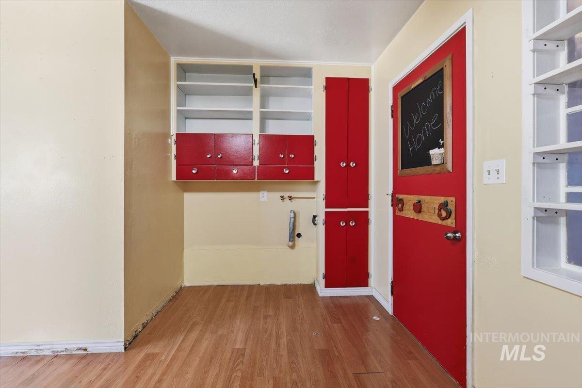 8 N Sunset St Property Photo 15