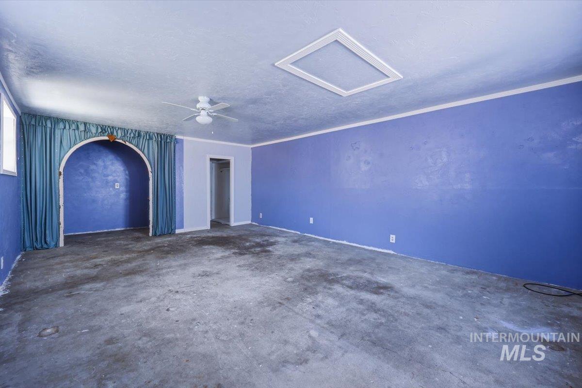 8 N Sunset St Property Photo 21