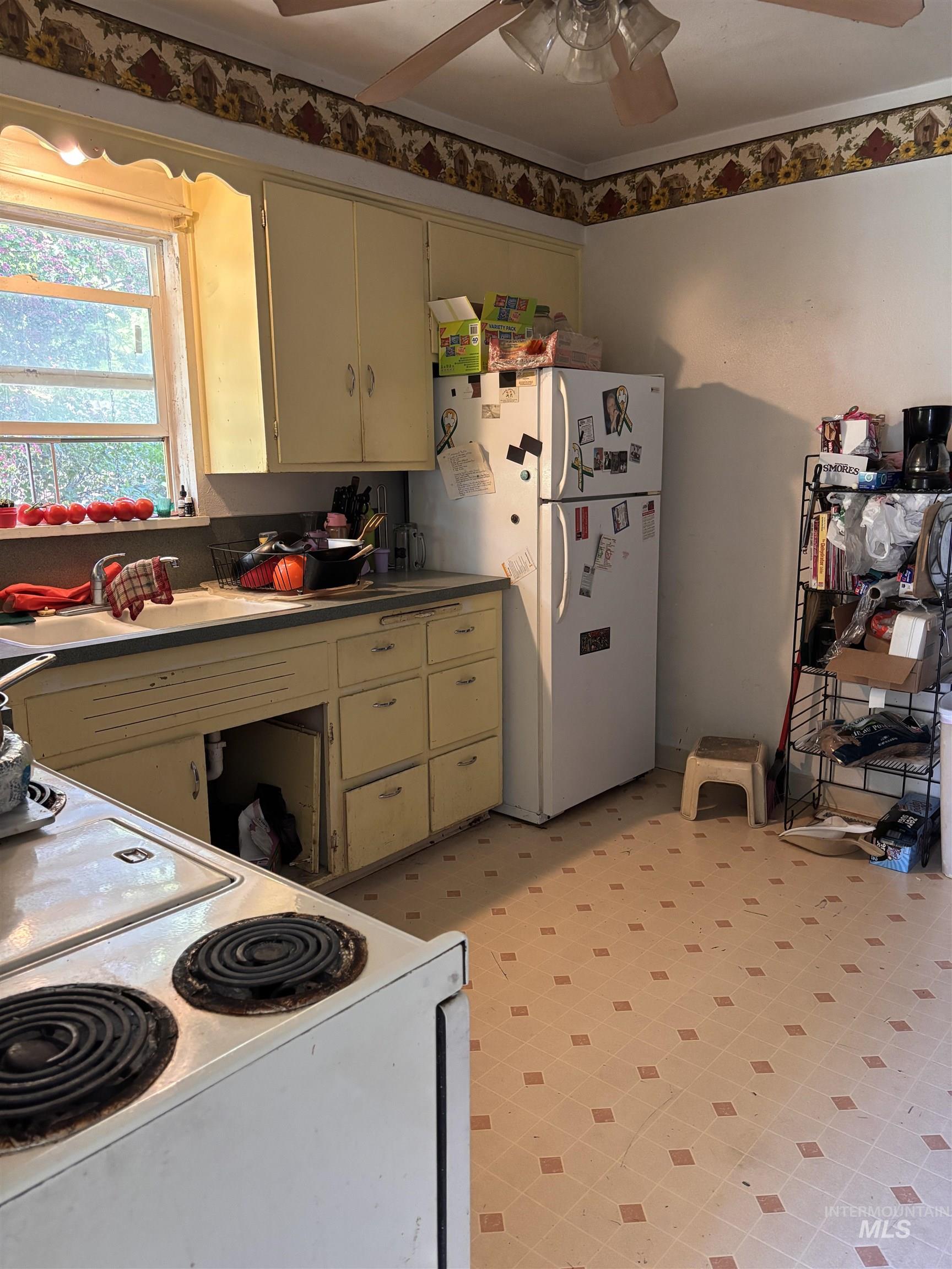 926 W Young St. Property Photo 5