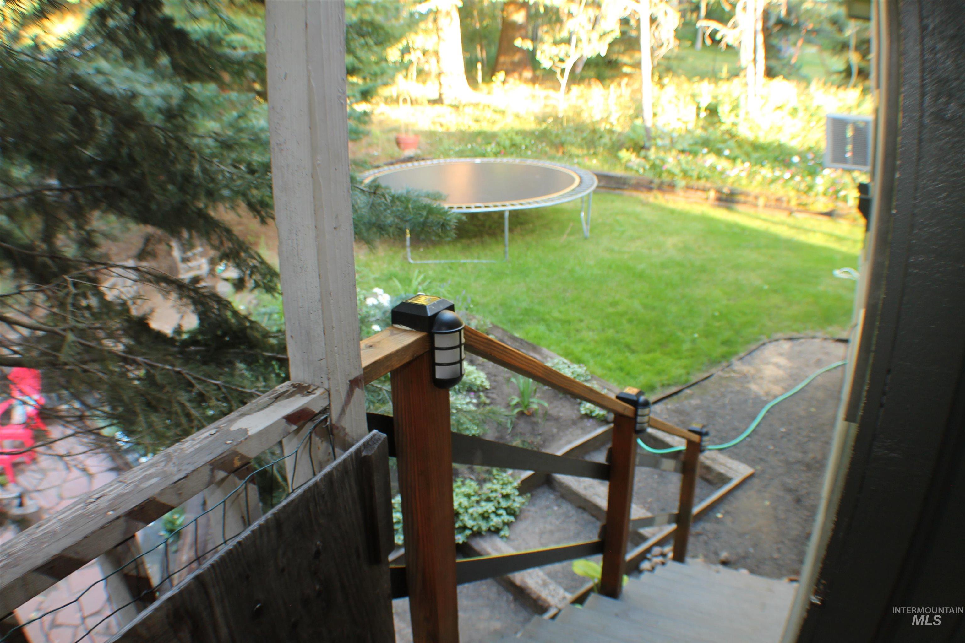 907 Ann Street Property Photo 38