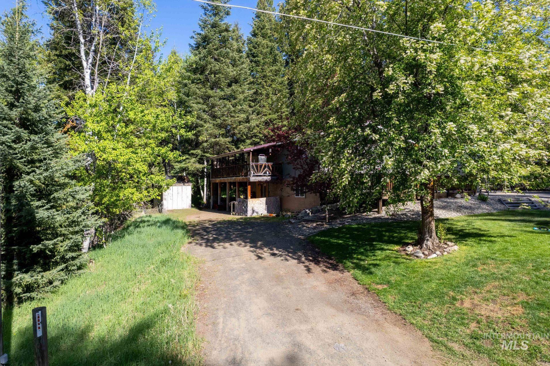 907 Ann Street Property Photo 45