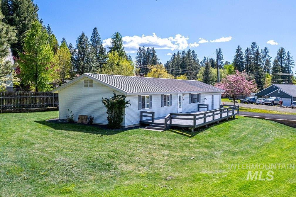 1605 Lawrence Drive Property Photo 4