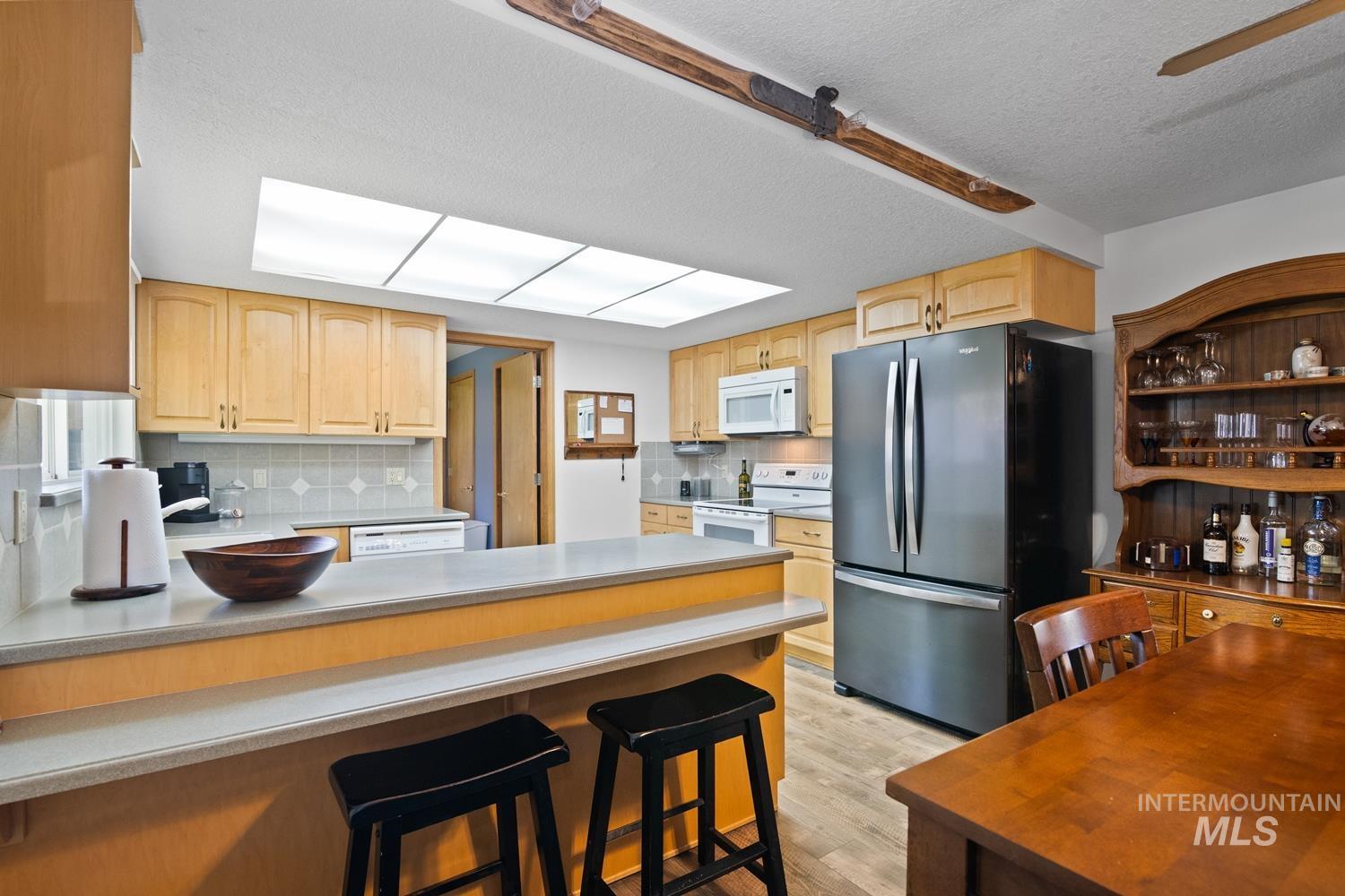 1605 Lawrence Drive Property Photo 9