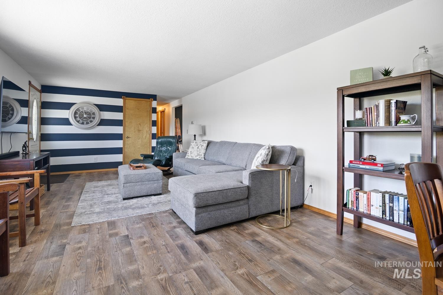 1605 Lawrence Drive Property Photo 16
