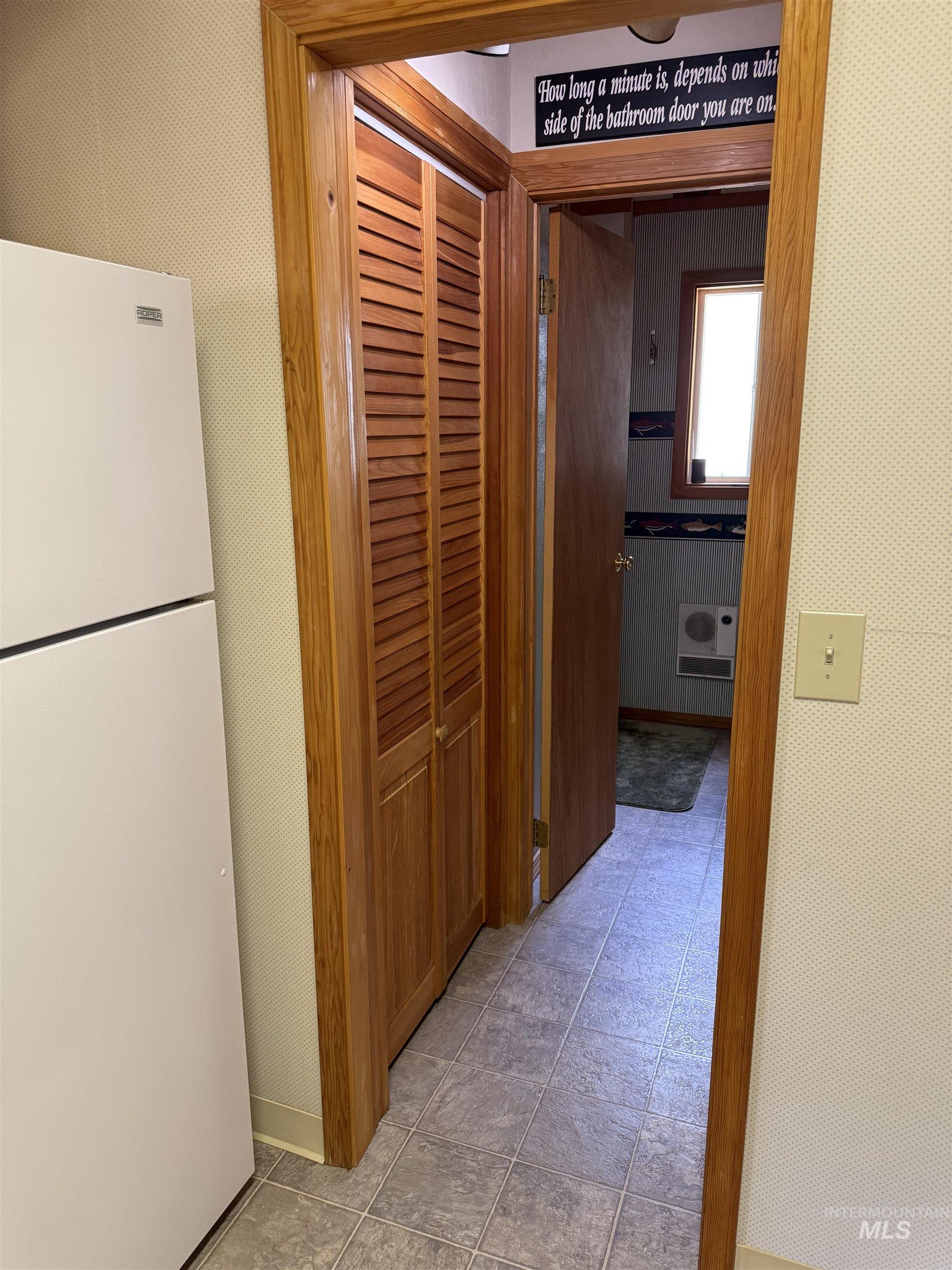 916 Strawberry Ln Property Photo 18