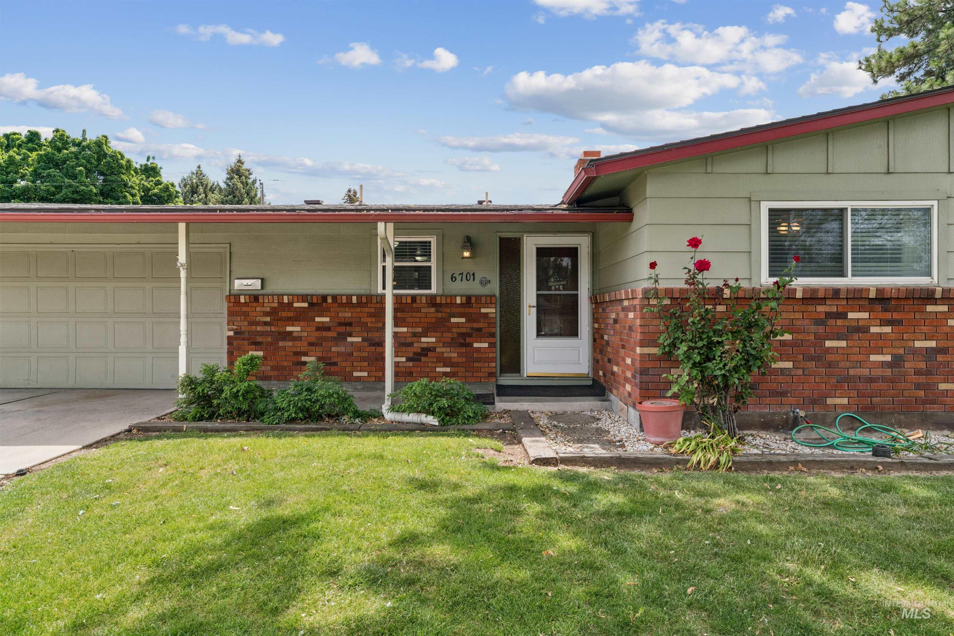 6701 W Grunder Property Photo 4