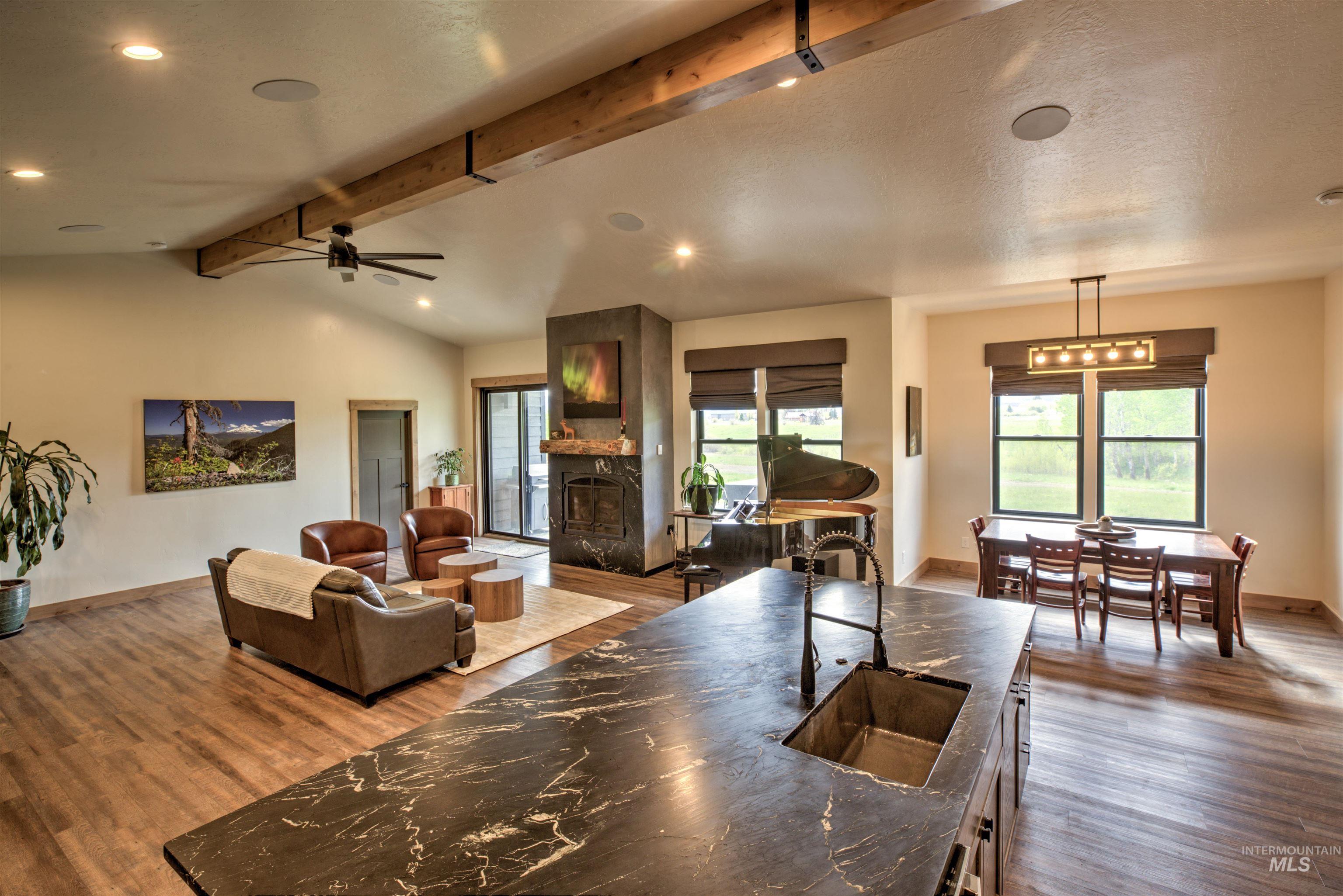 13903 Sky View Court Property Photo 4