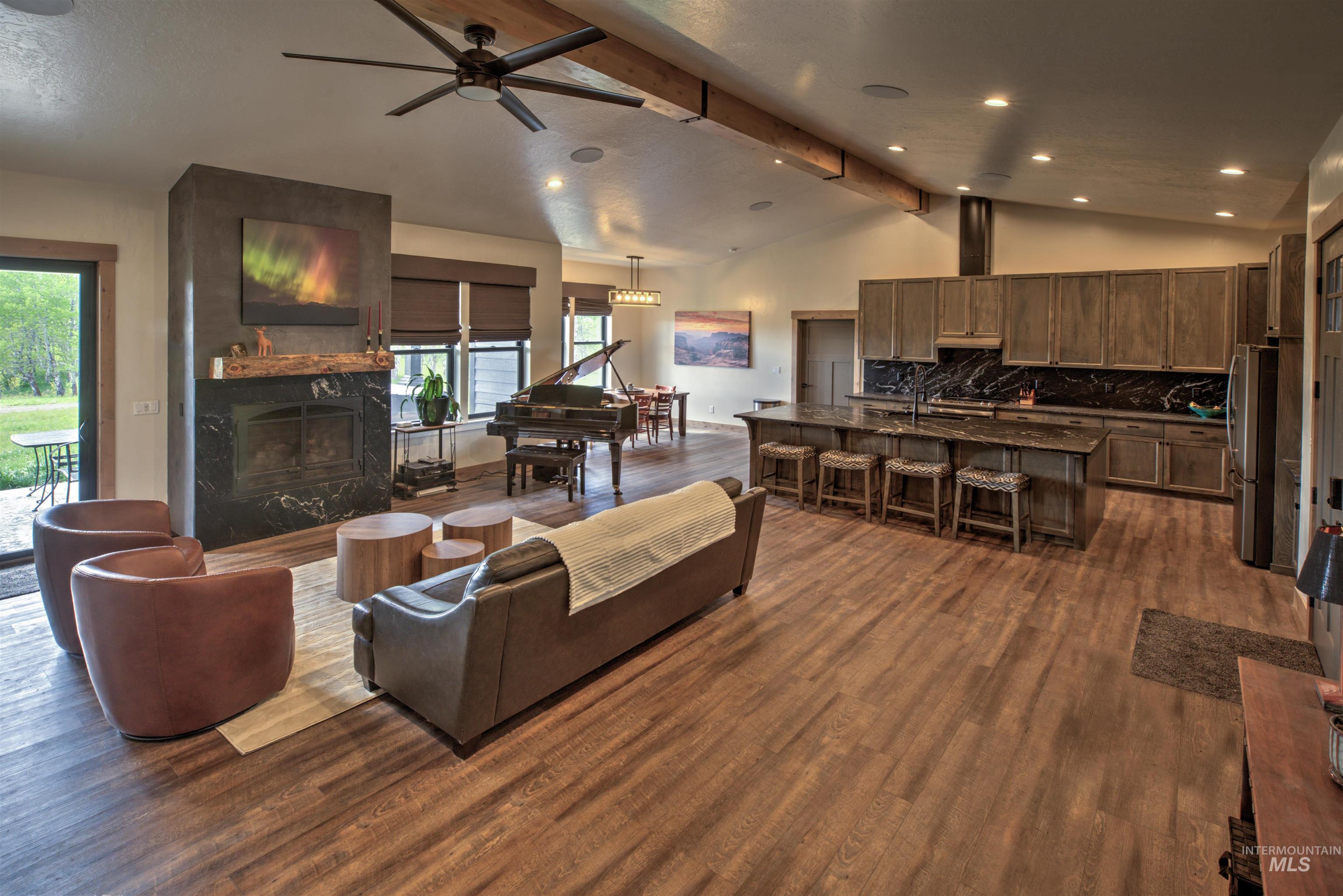 13903 Sky View Court Property Photo 4