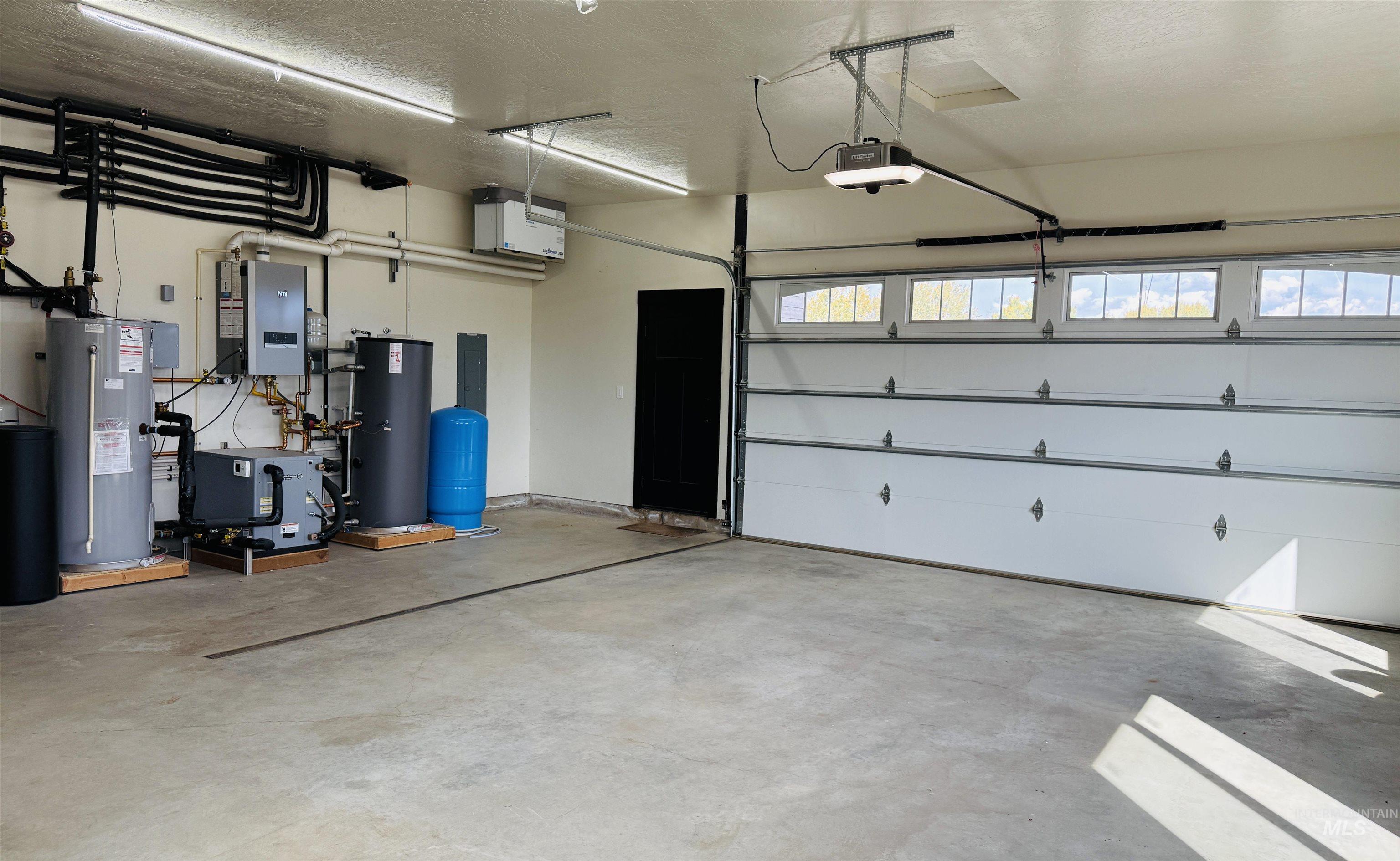 13903 Sky View Court Property Photo 35