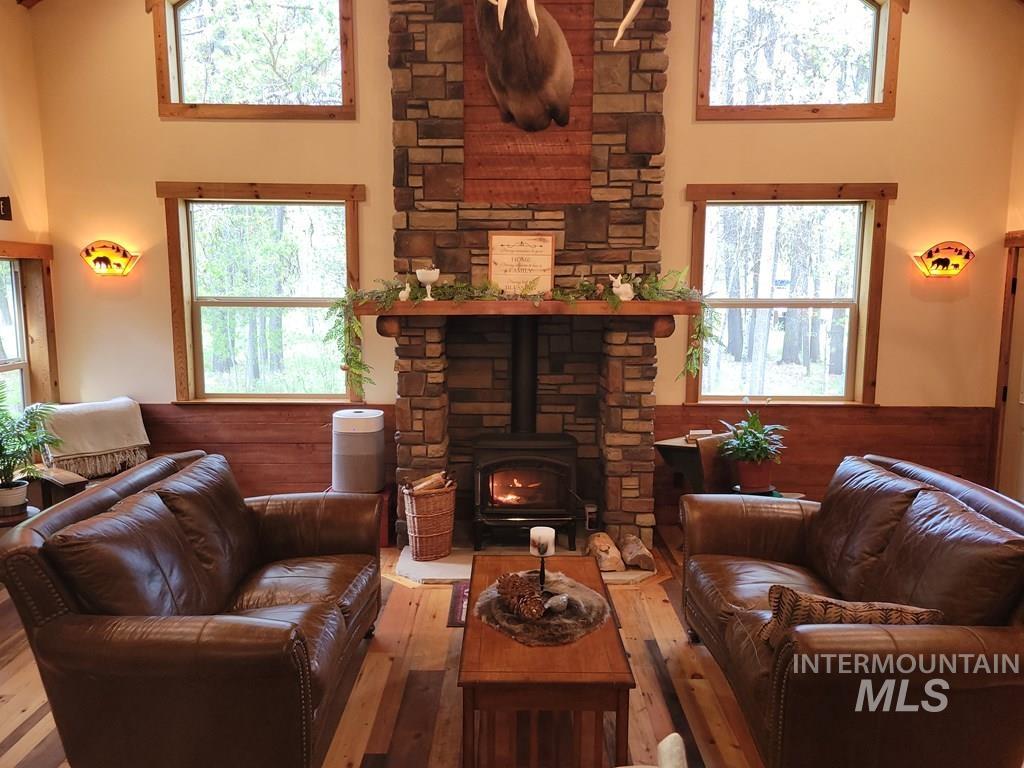 10534 Hwy 55 Property Photo 9