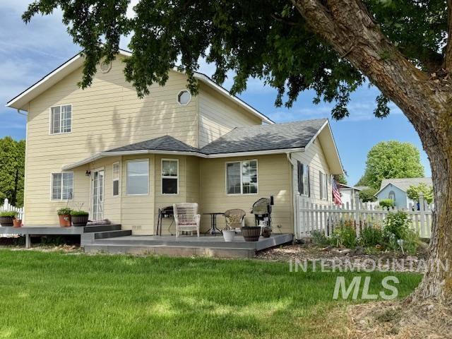 1750 E Wheatlands Property Photo 1