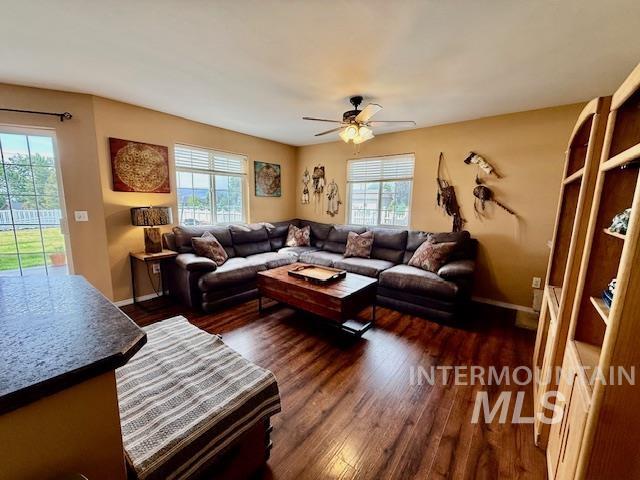 1750 E Wheatlands Property Photo 4