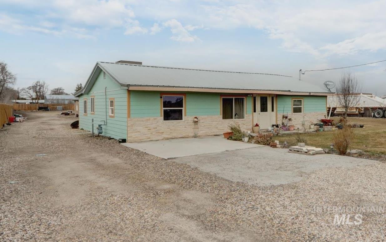 801 Thrifty Way Property Photo 1