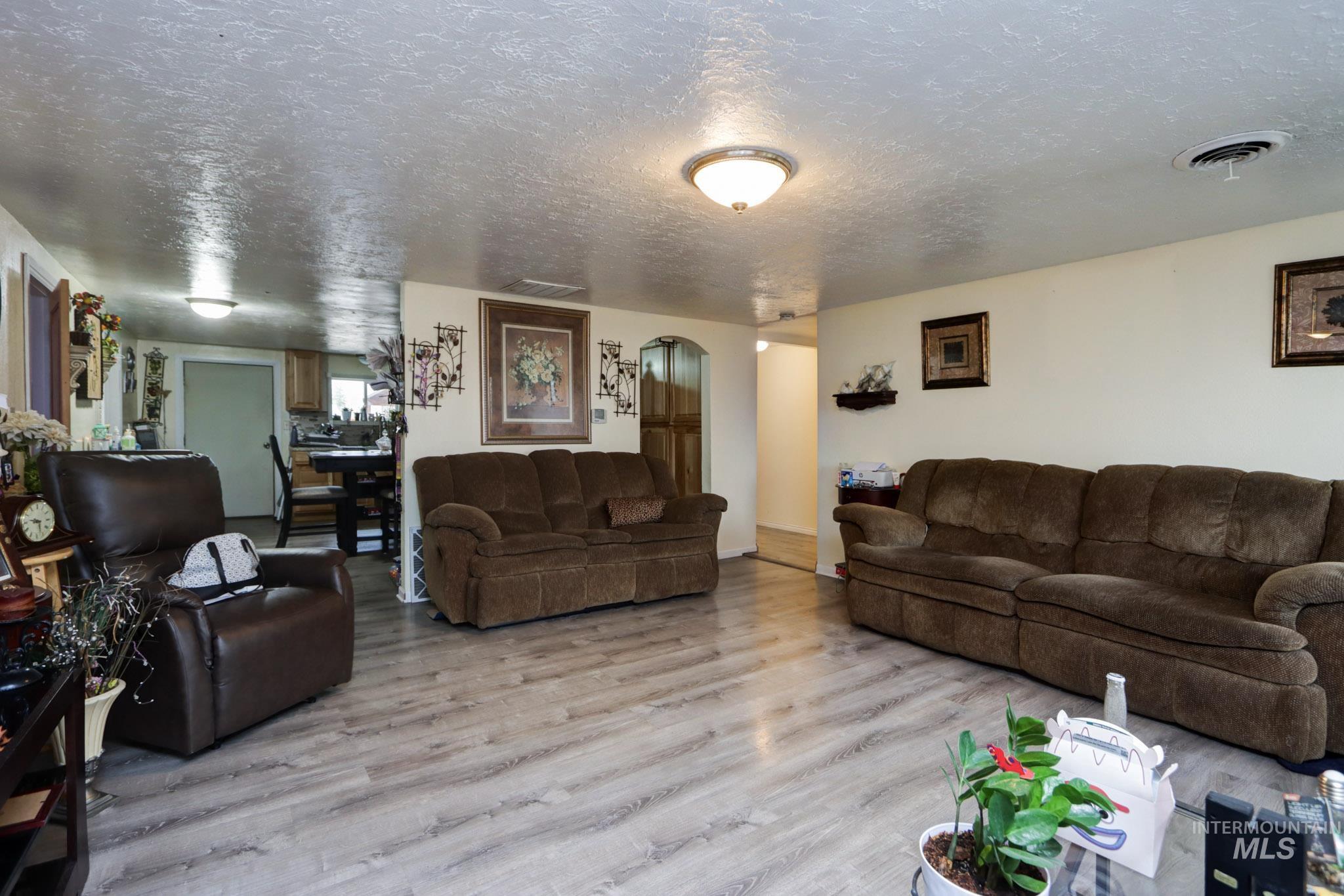801 Thrifty Way Property Photo 5
