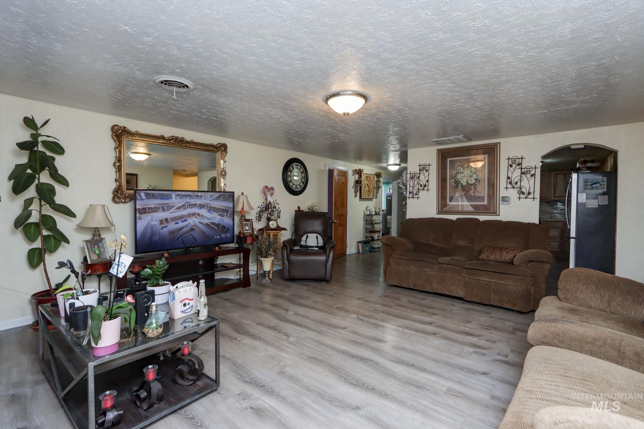 801 Thrifty Way Property Photo 6